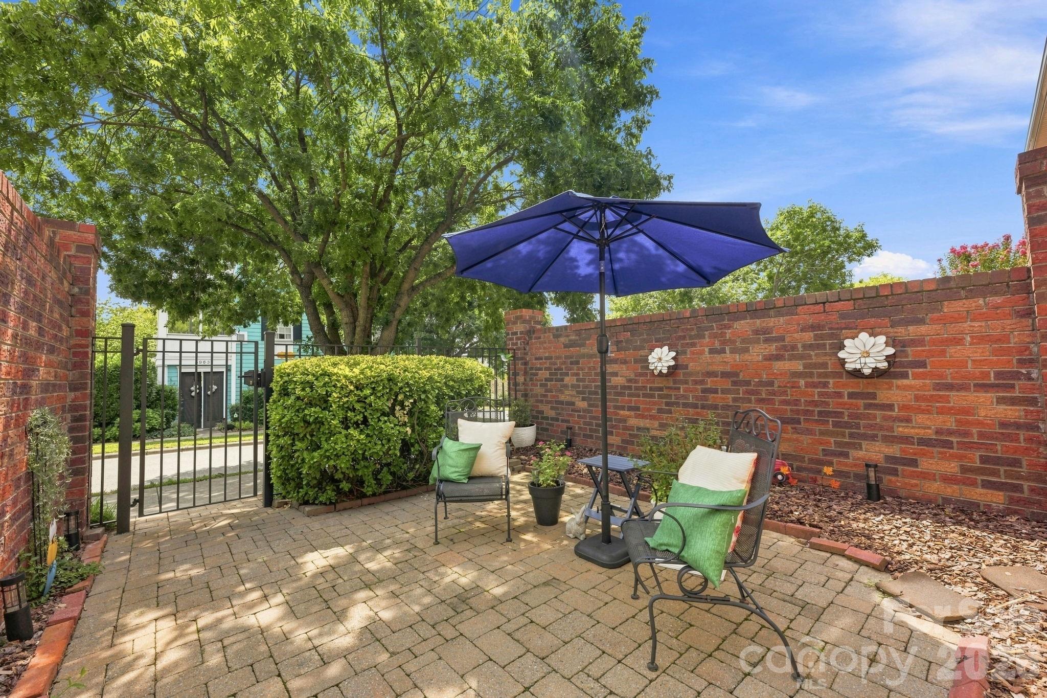 5962 Village Drive Property Photo 3