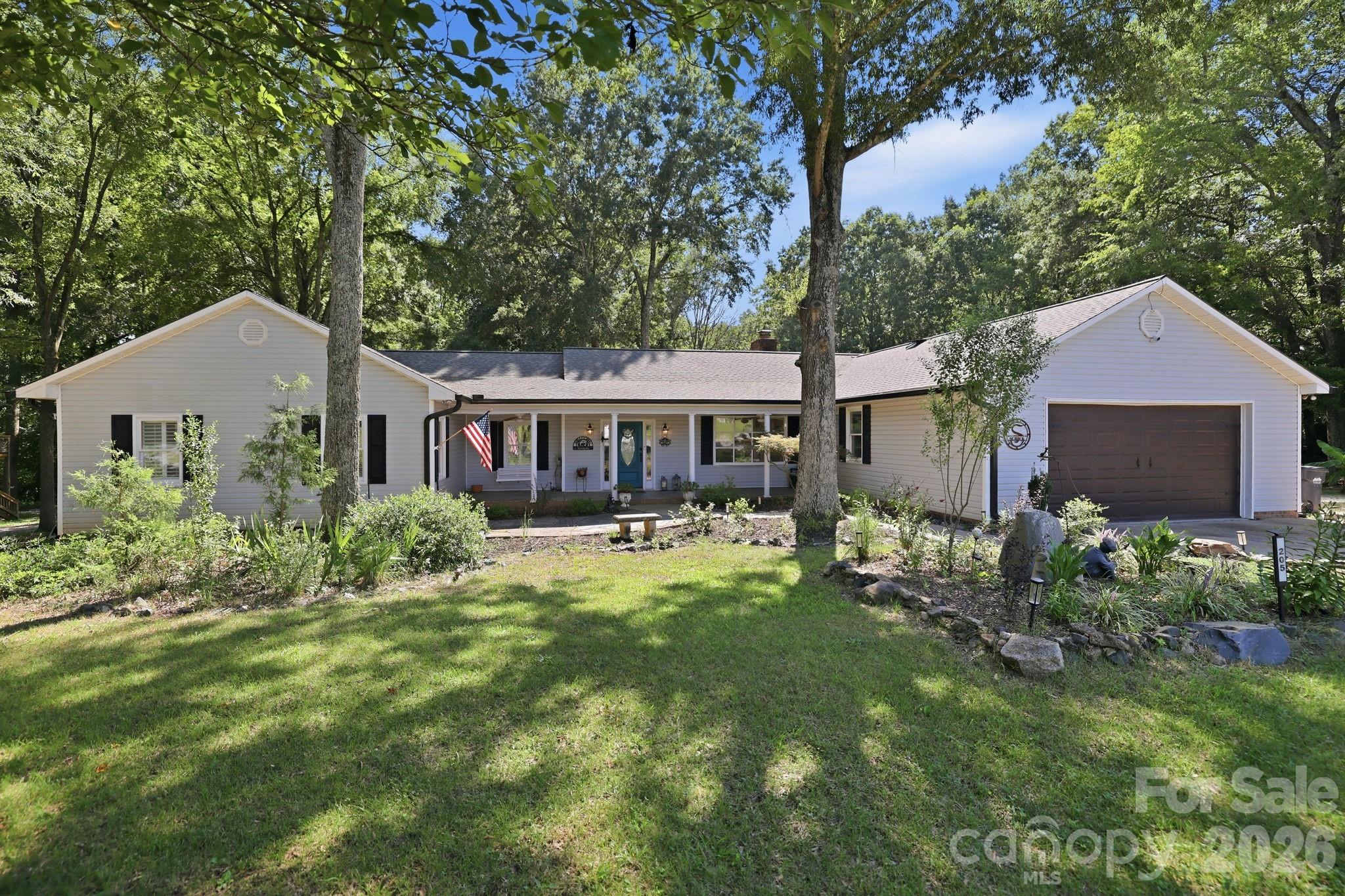 205 Dornoch Drive Property Photo 1