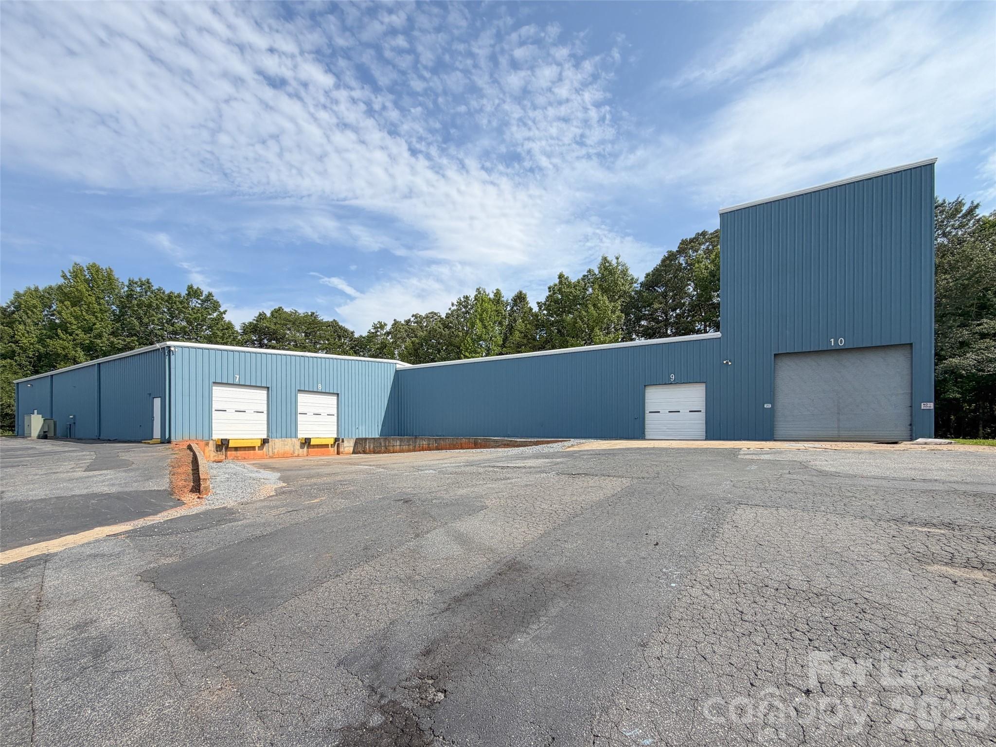 144 Industrial Drive 2 Property Photo 2