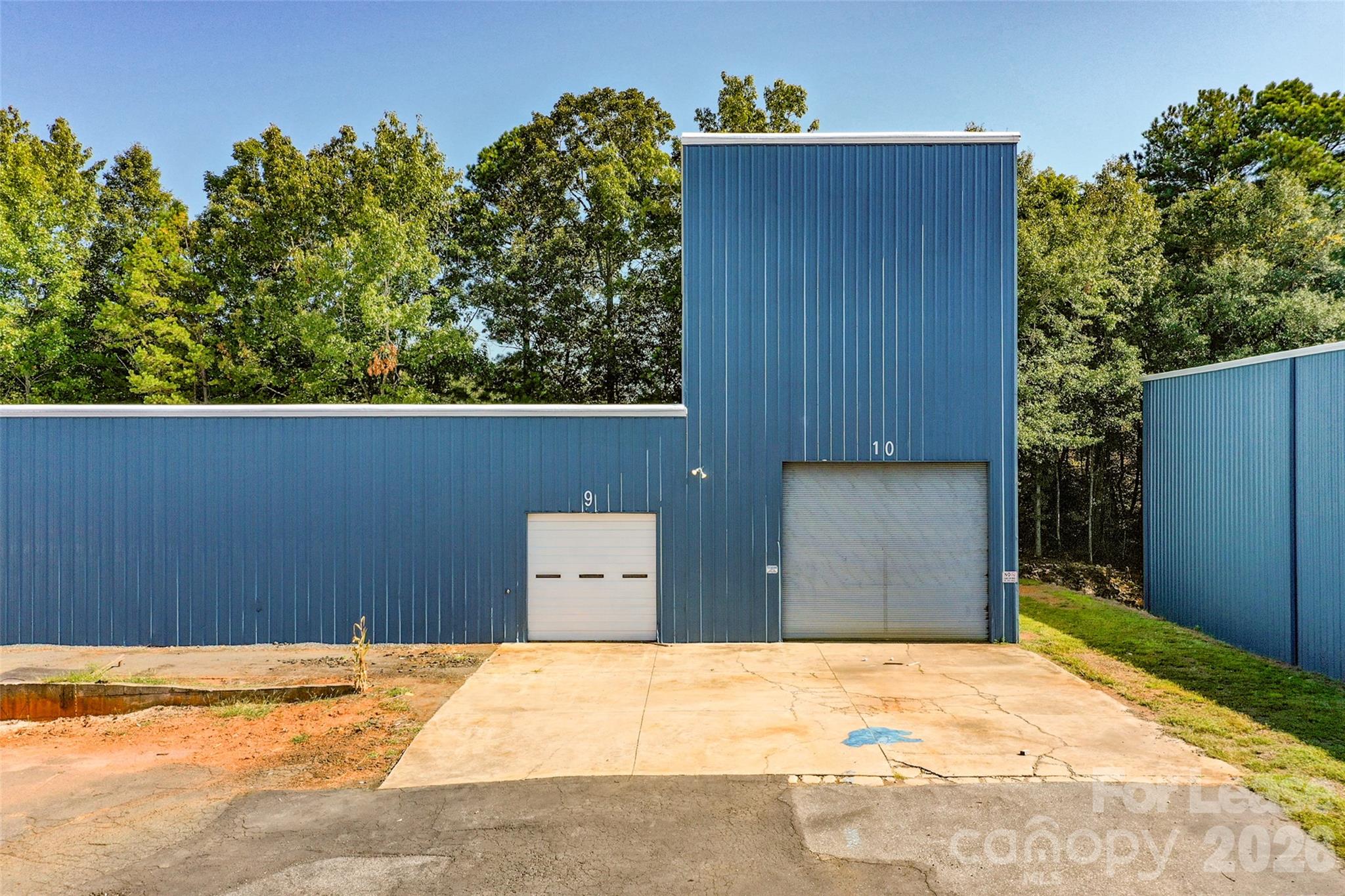 144 Industrial Drive 2 Property Photo 3