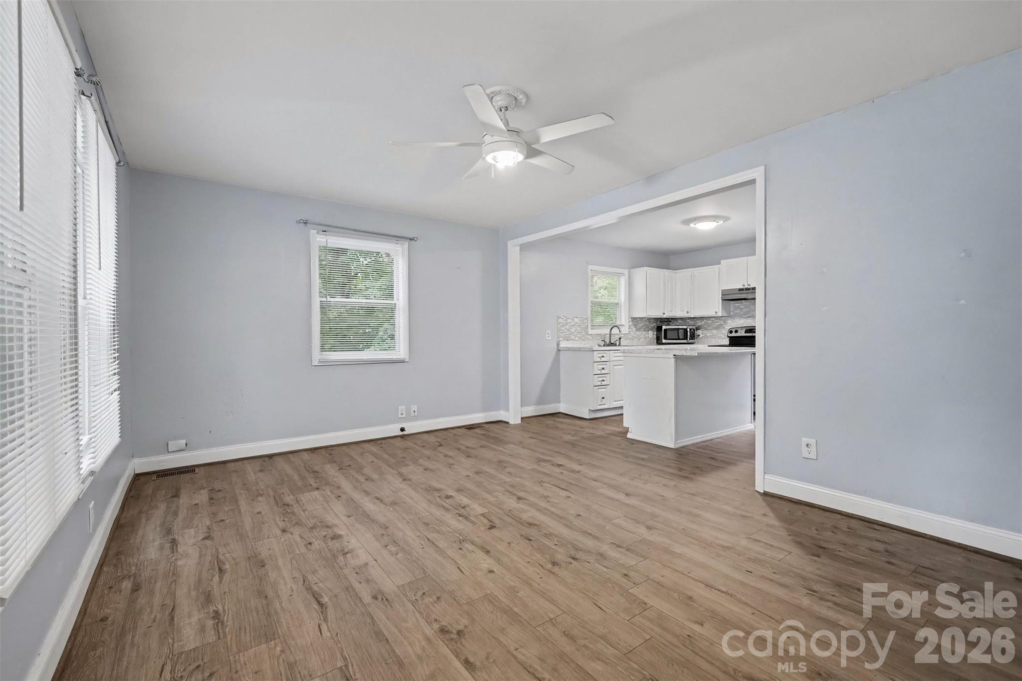 802 Stowe Drive Property Photo 8