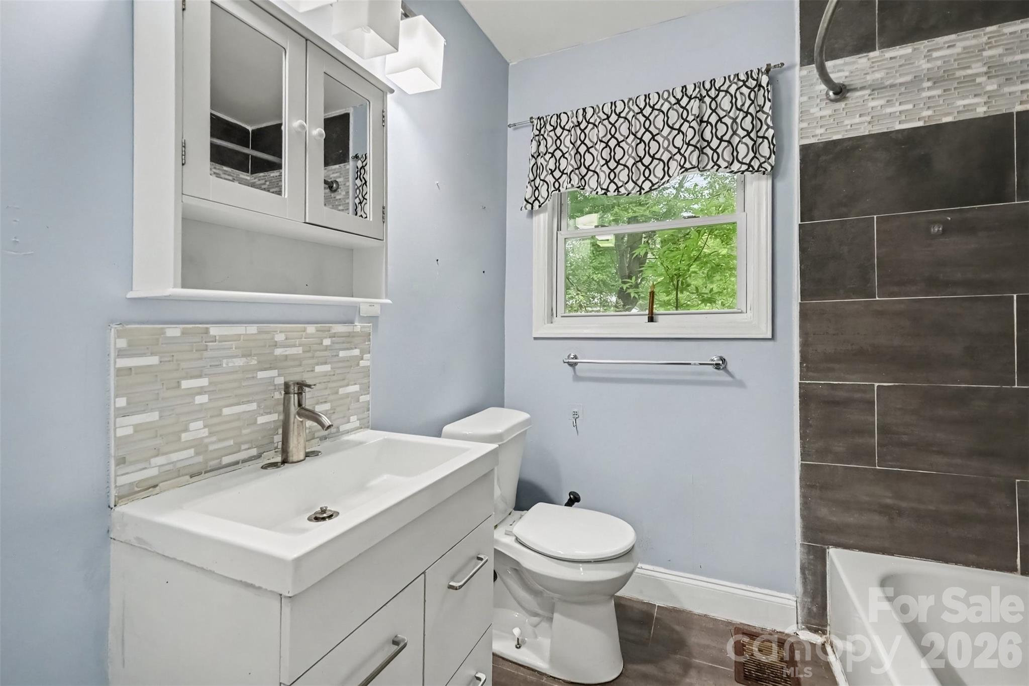 802 Stowe Drive Property Photo 20