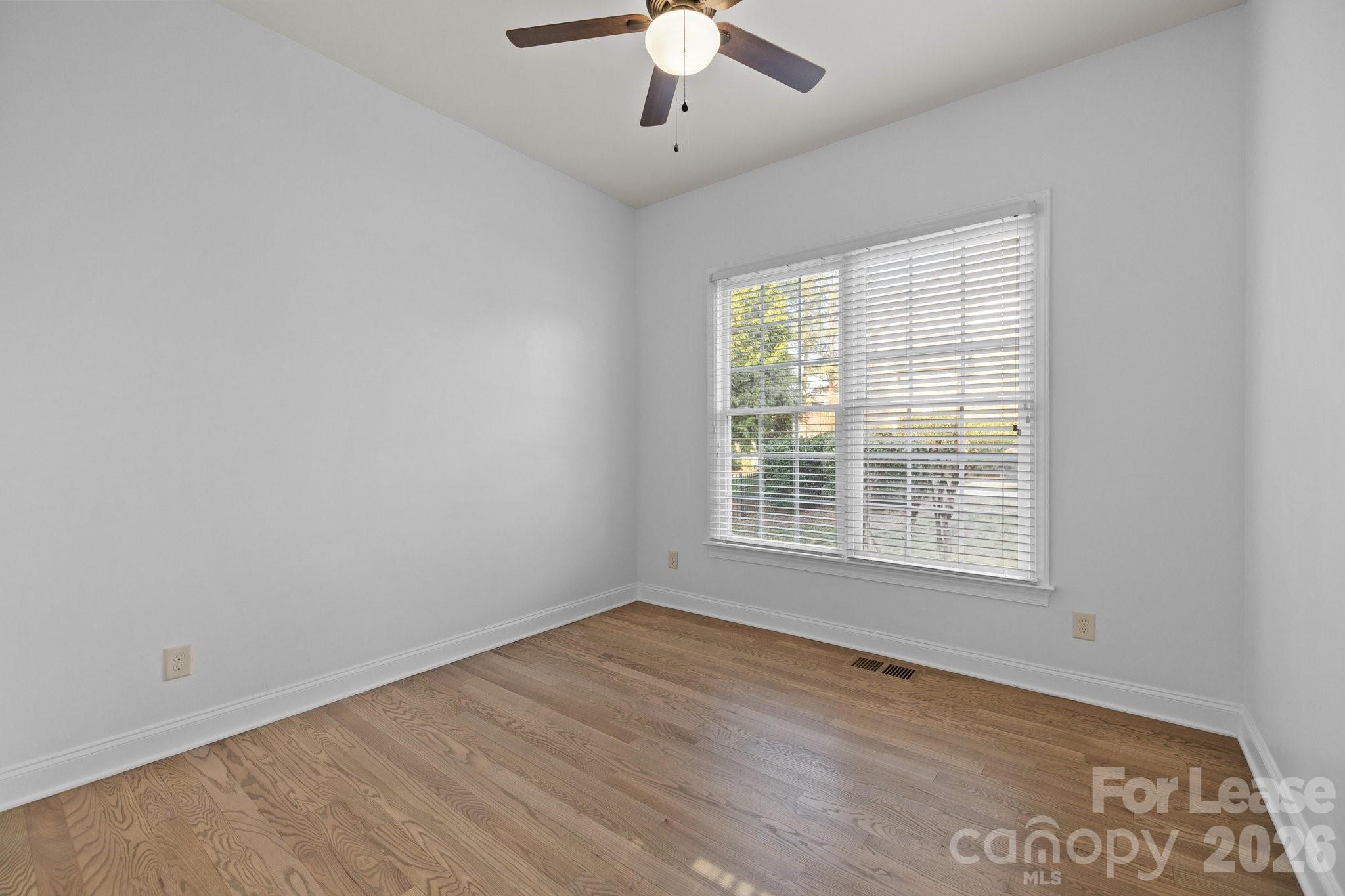 3907 Voltaire Drive Property Photo 25