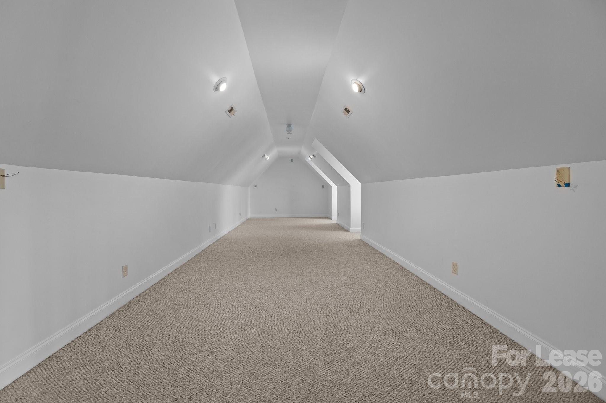 3907 Voltaire Drive Property Photo 28