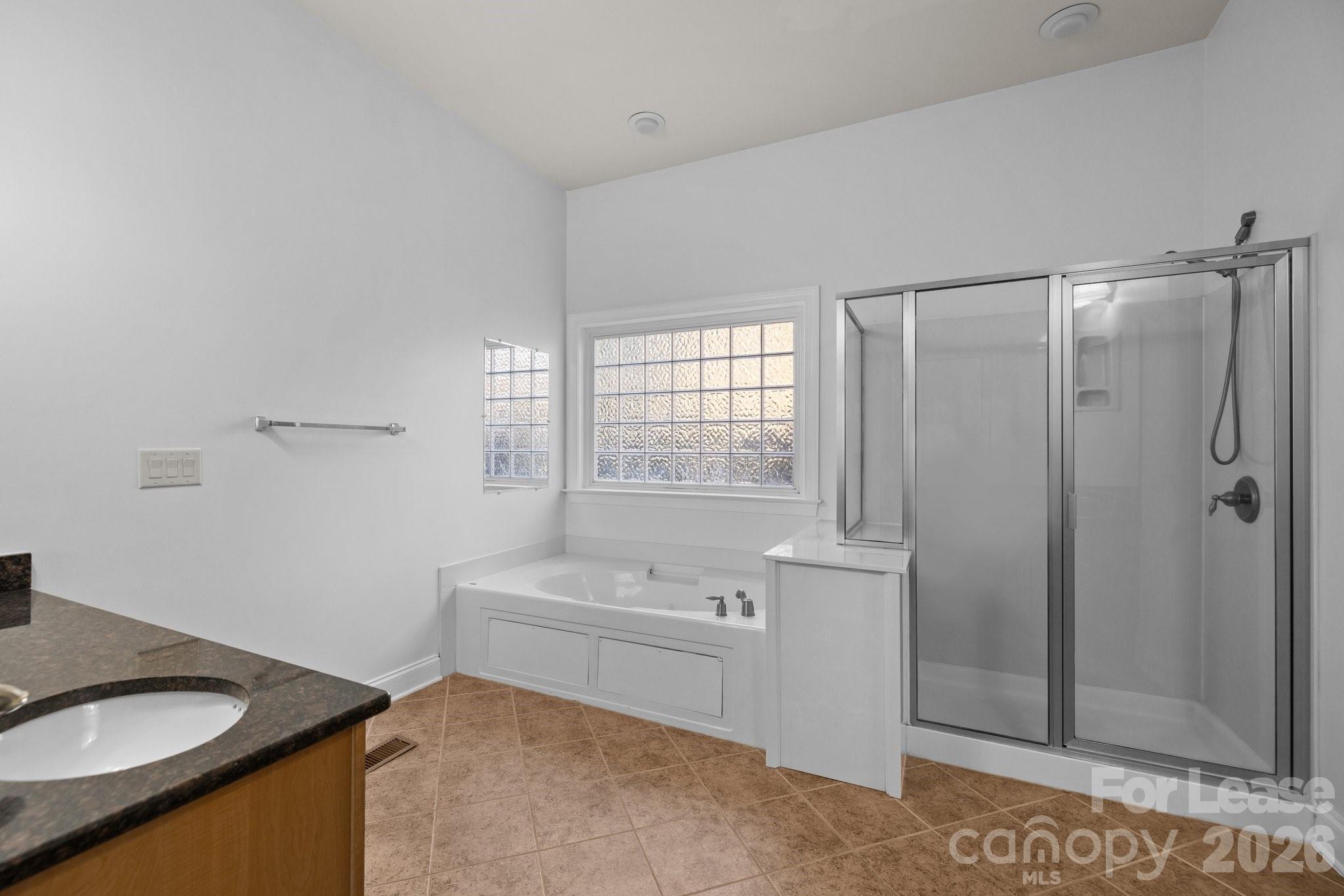 3907 Voltaire Drive Property Photo 33