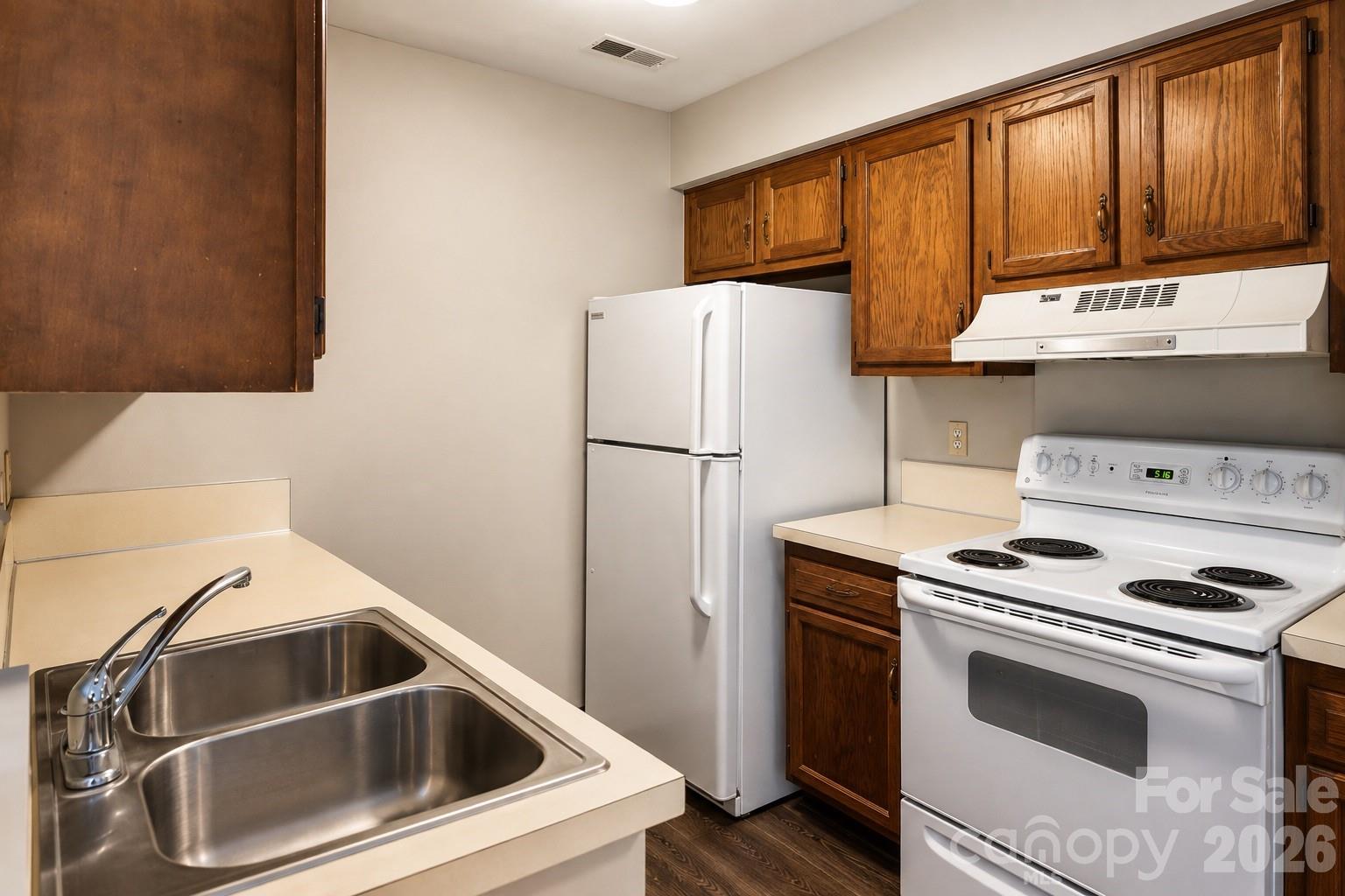 8024 Tremaine Court A Property Photo 3
