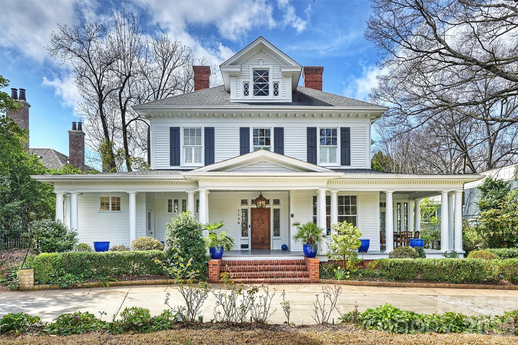 1136 Queens Road Property Photo 1