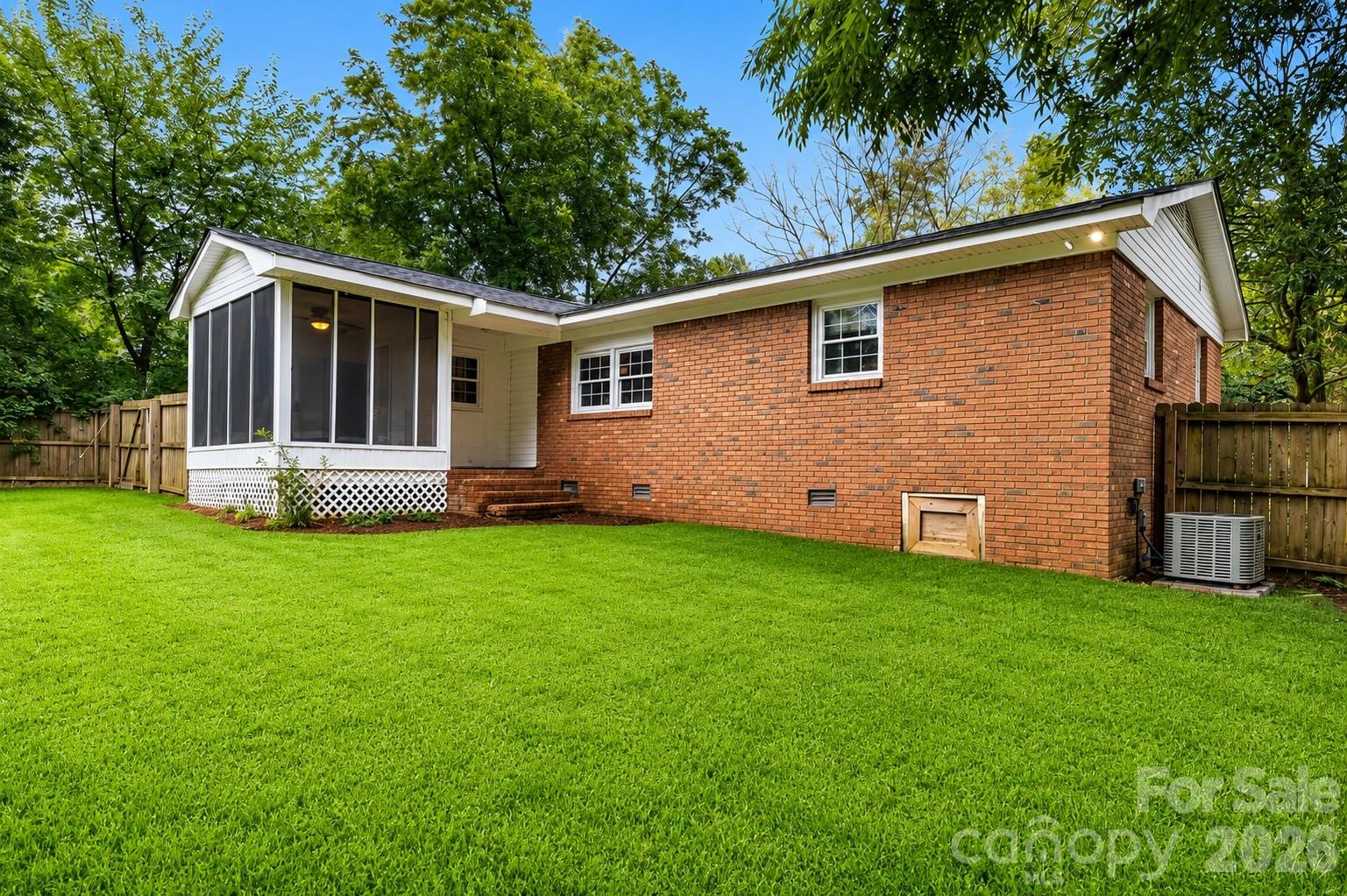 205 E Phifer Street Property Photo 18