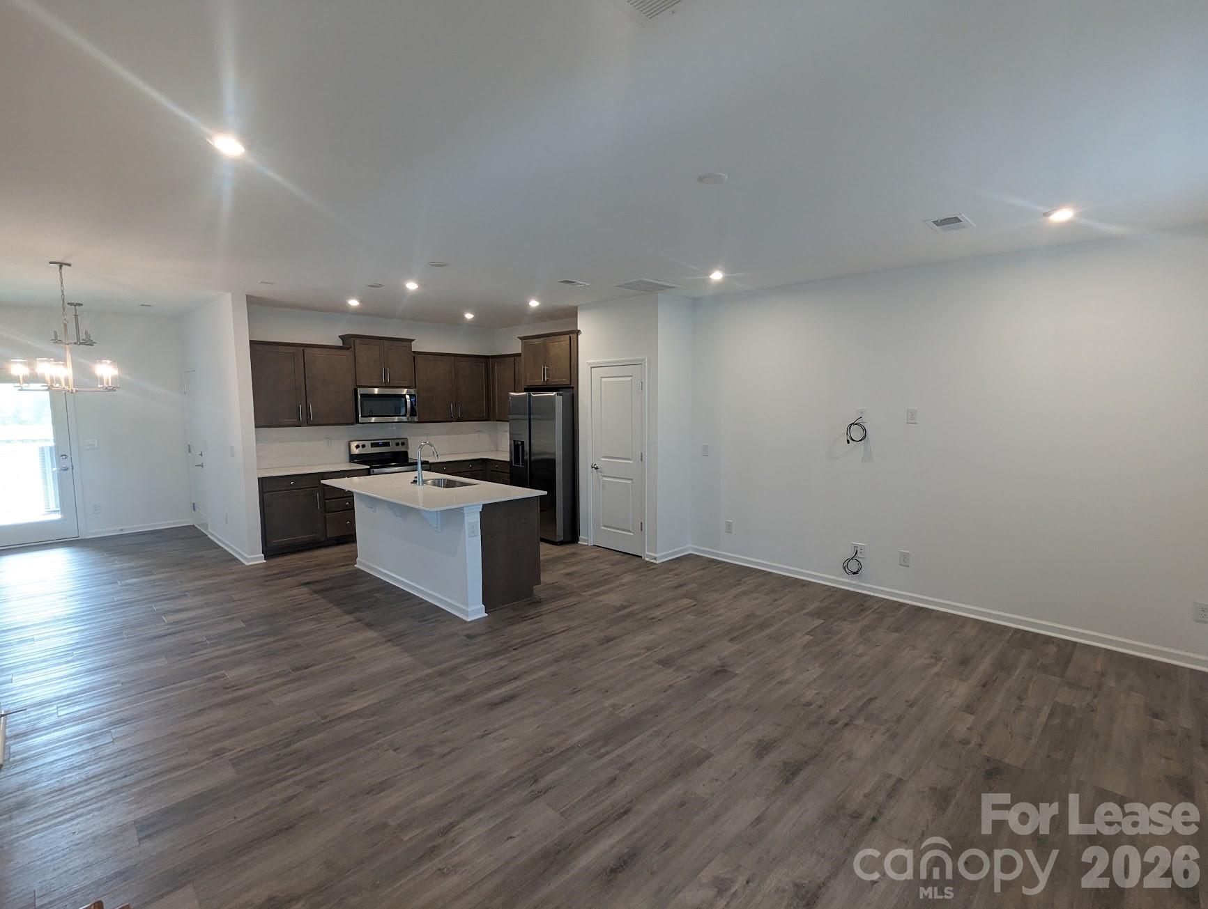 16228 Leading Street Property Photo 3