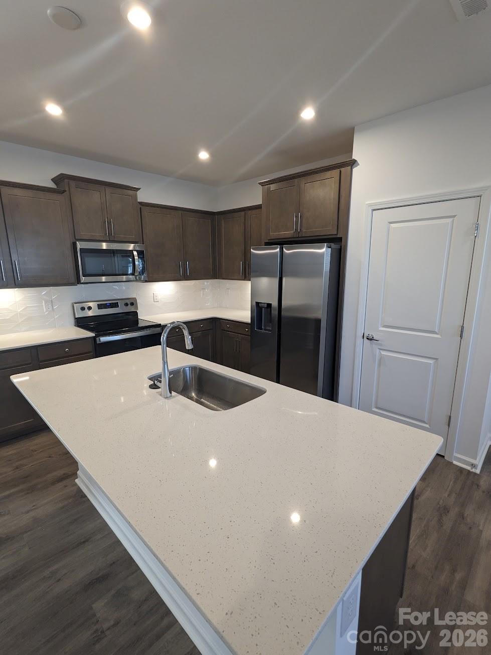 16228 Leading Street Property Photo 5