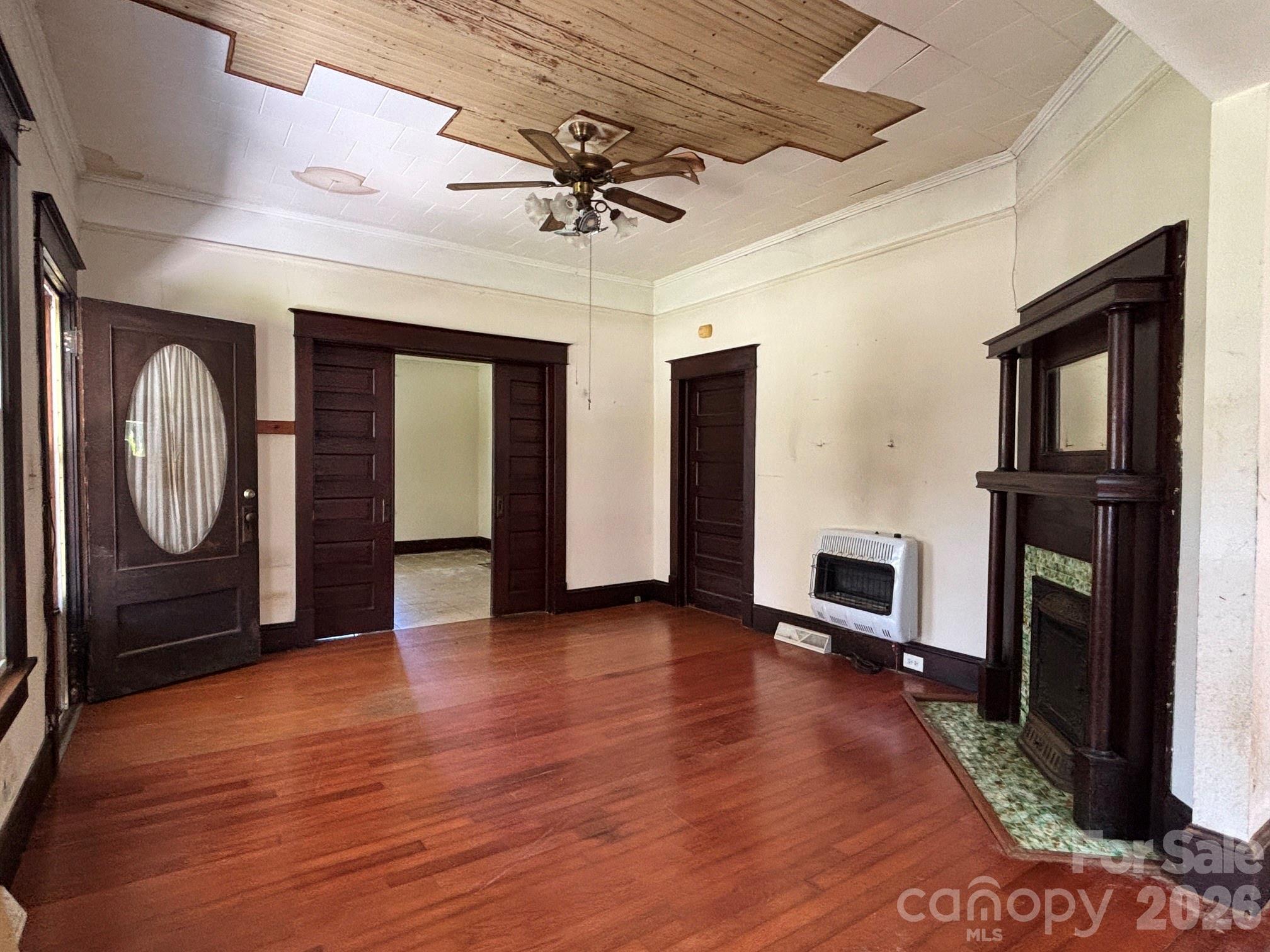 1612 N Main Street Property Photo 4