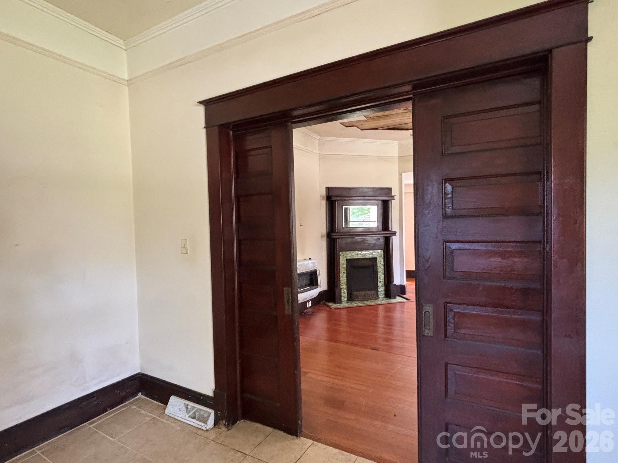 1612 N Main Street Property Photo 6