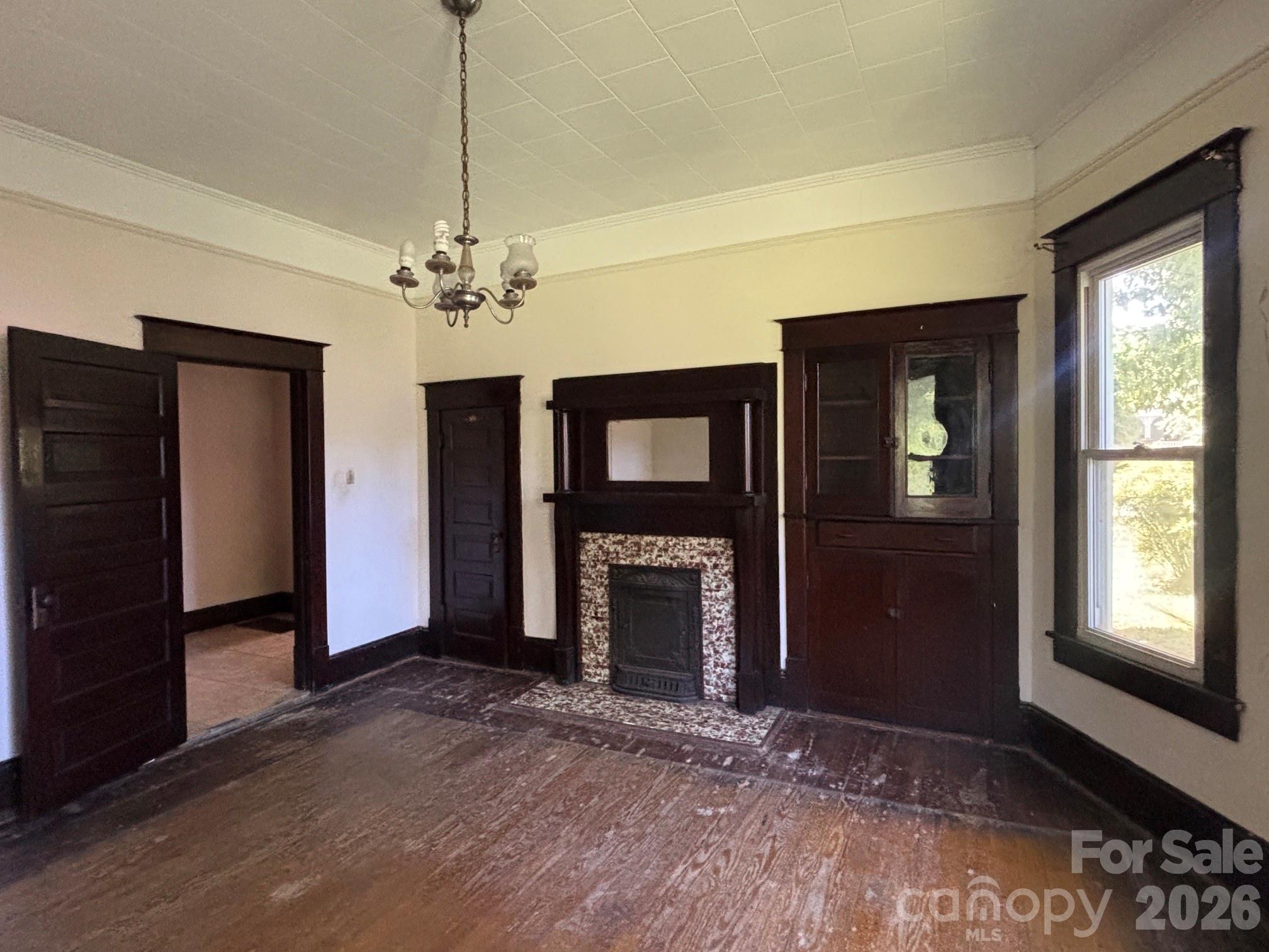 1612 N Main Street Property Photo 10
