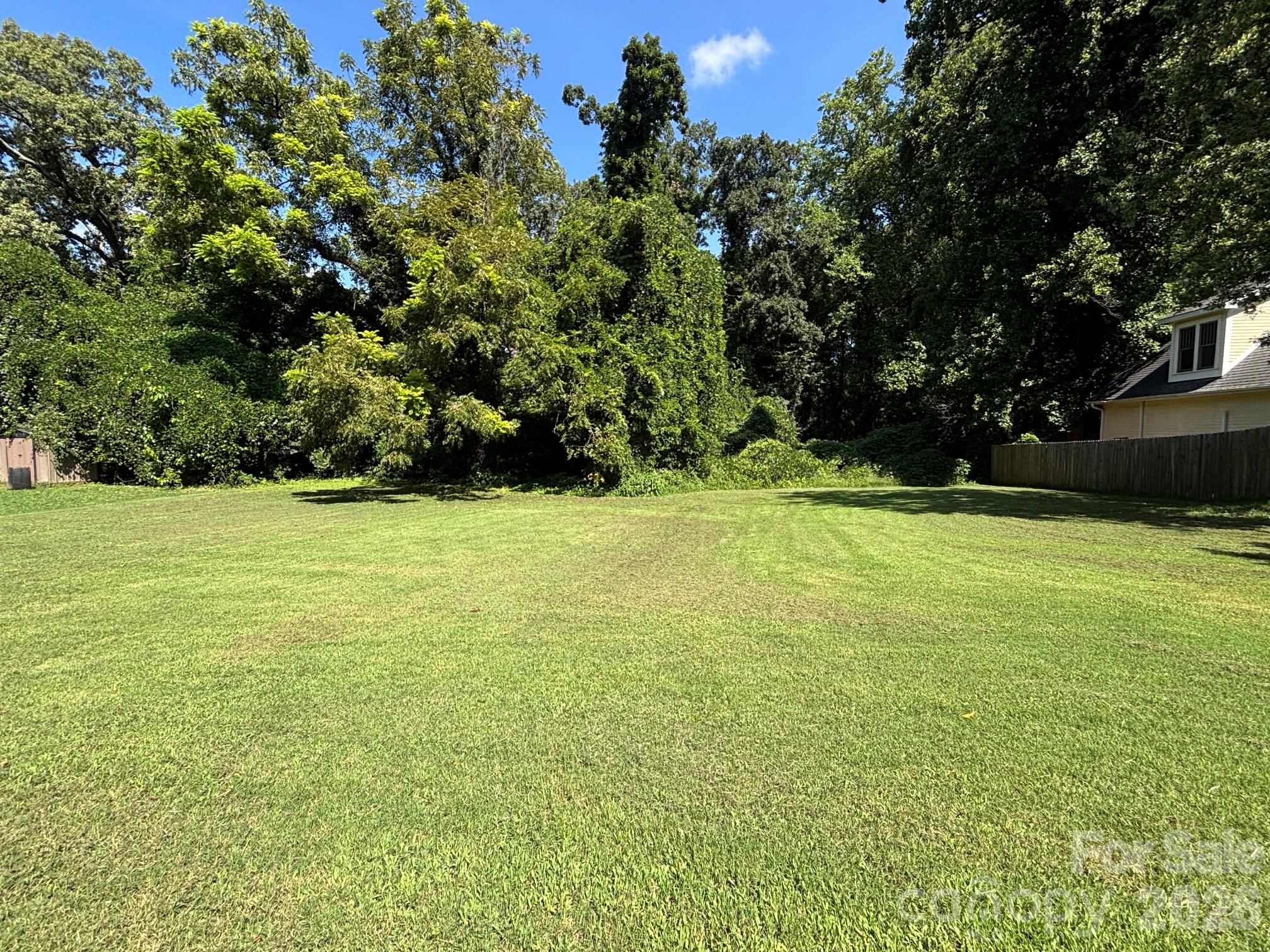 1612 N Main Street Property Photo 18