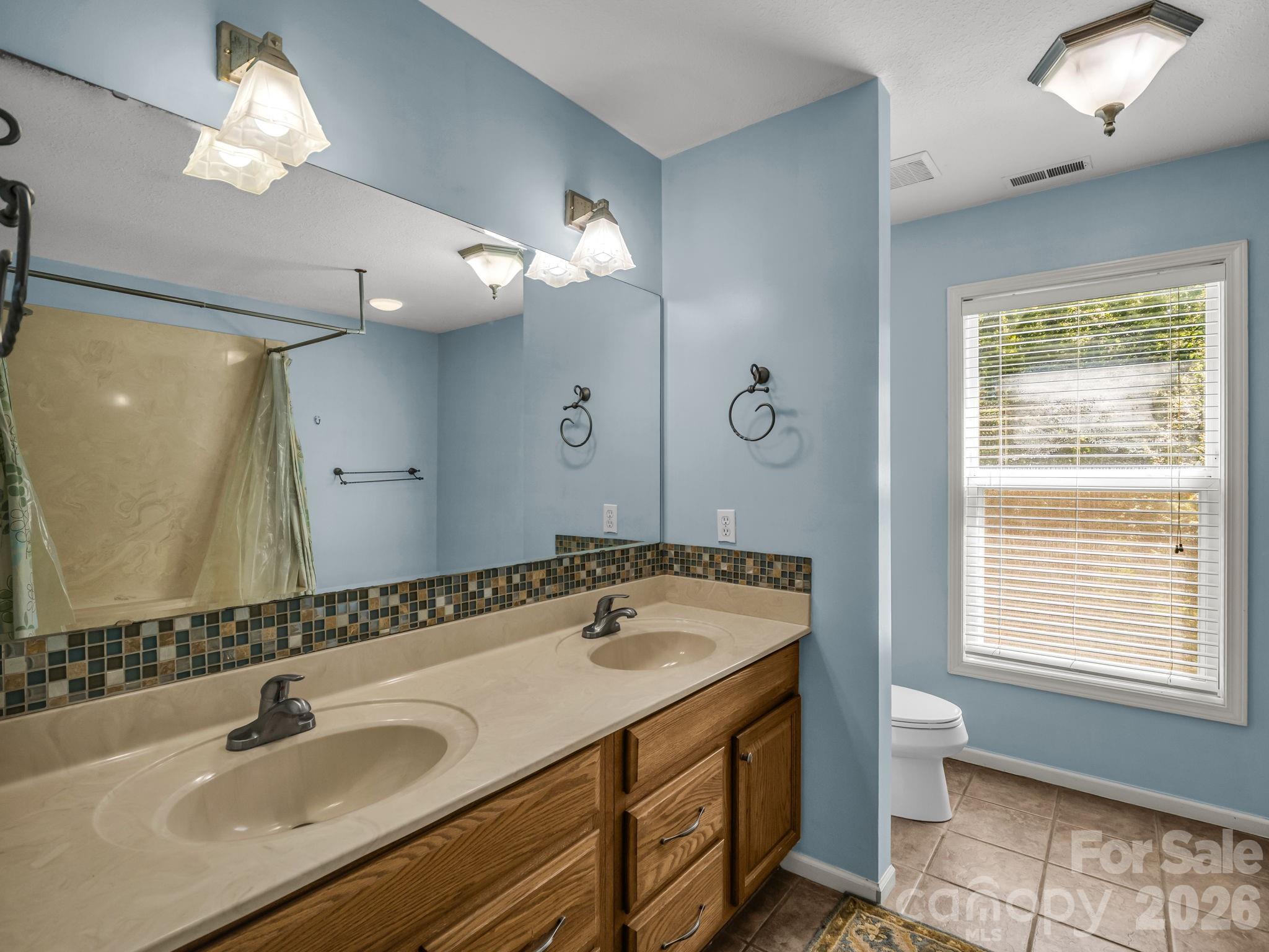 69 Ivy Lane Property Photo 32