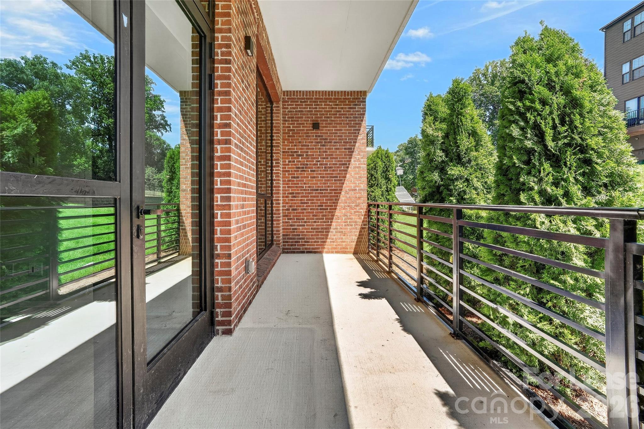 510 W Tremont Avenue B3 Property Photo 39