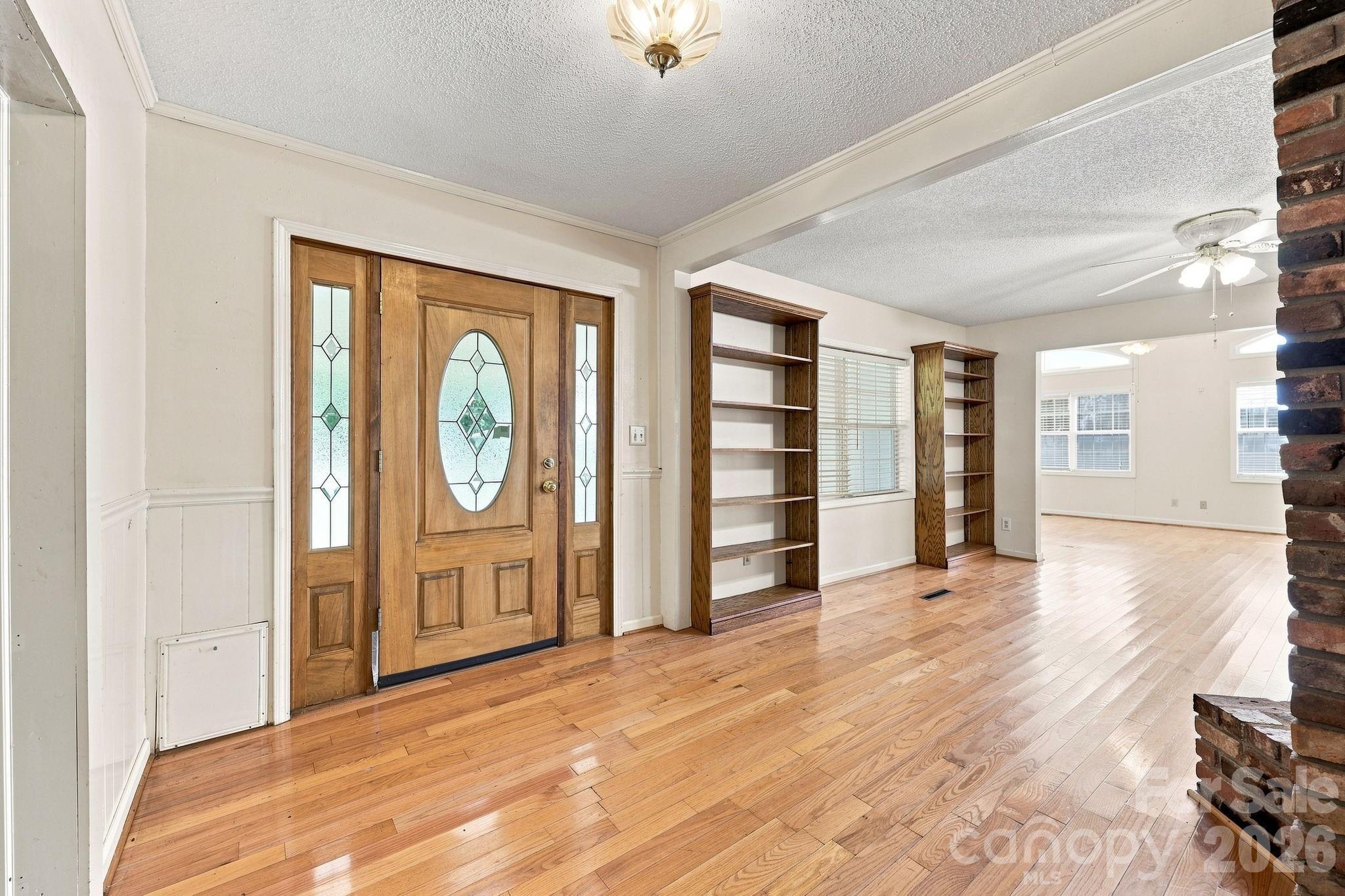 2565 Weaver Road Property Photo 6