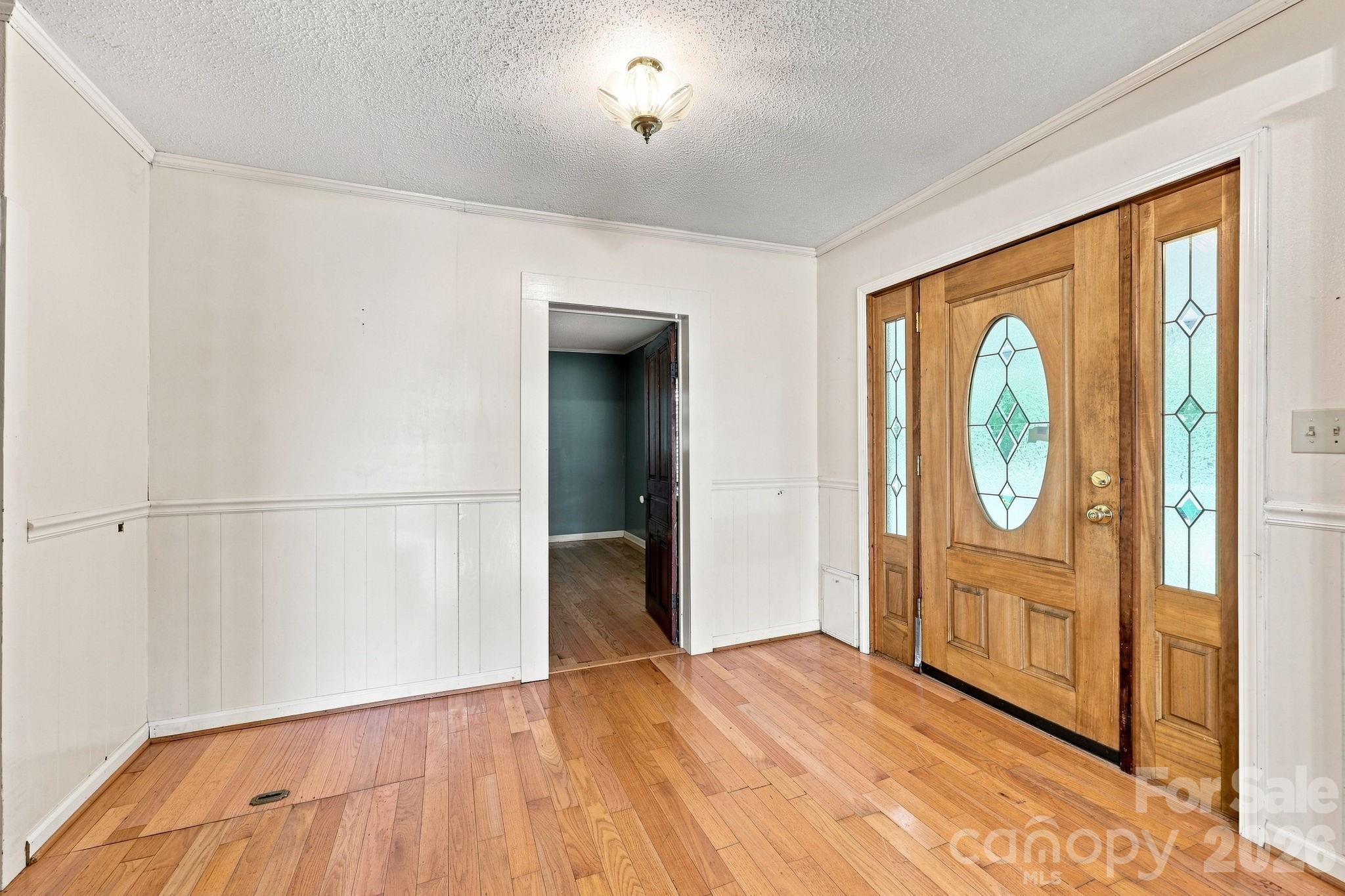 2565 Weaver Road Property Photo 7