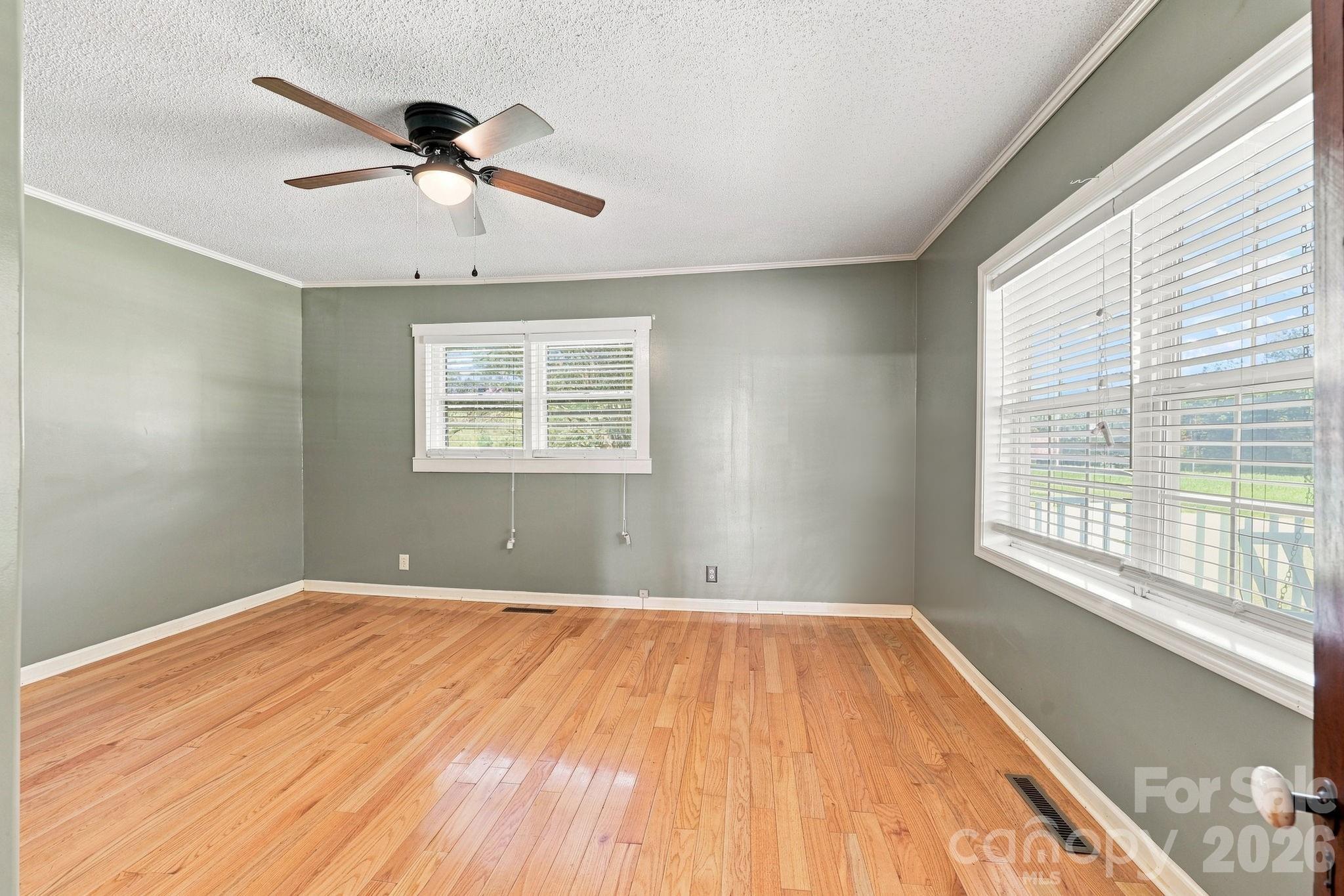 2565 Weaver Road Property Photo 8