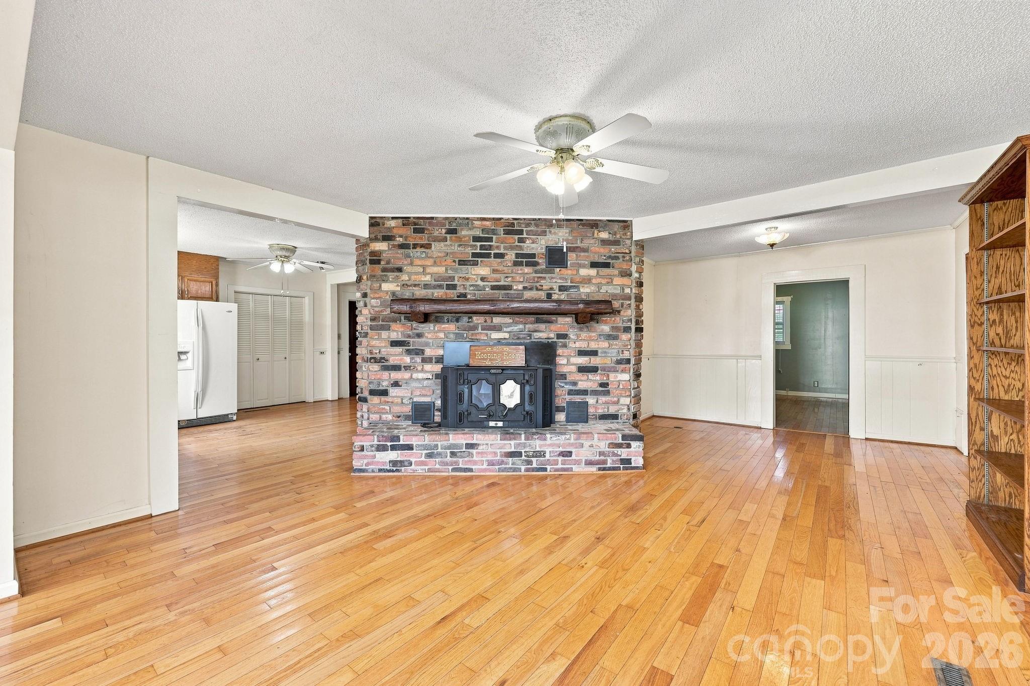 2565 Weaver Road Property Photo 11