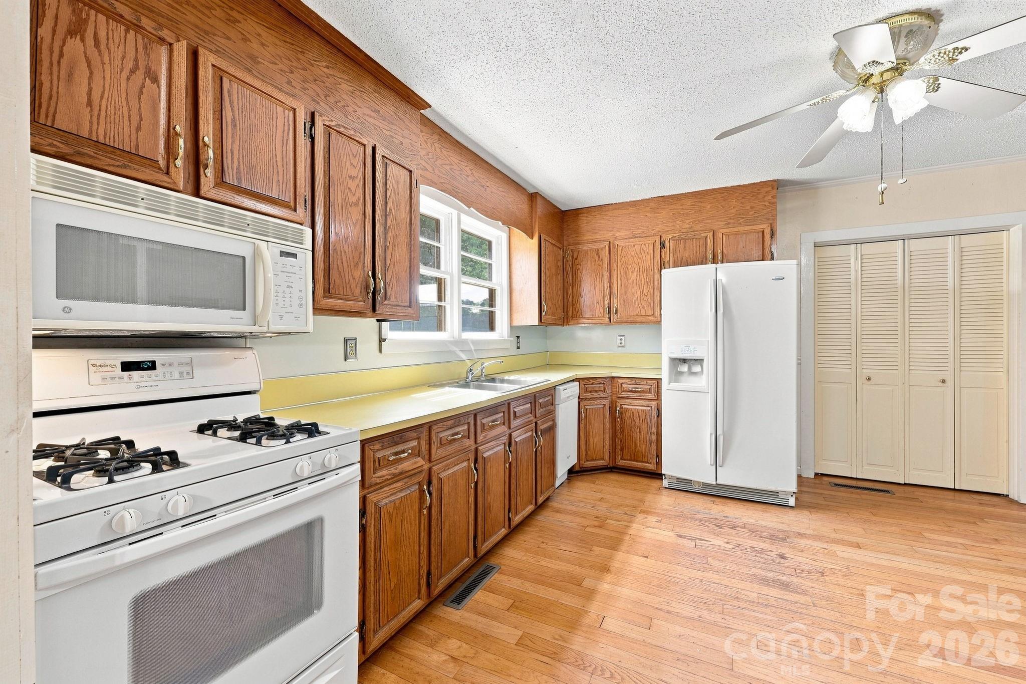 2565 Weaver Road Property Photo 16