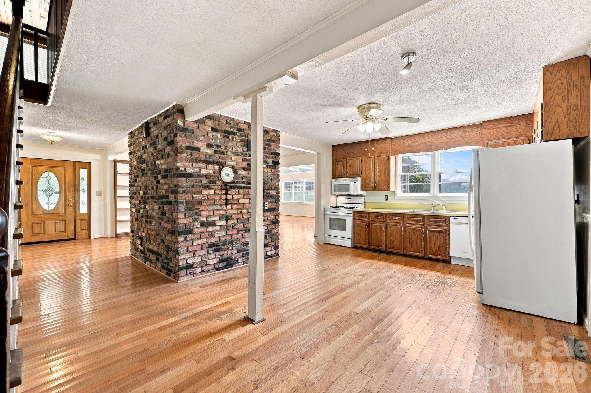 2565 Weaver Road Property Photo 18