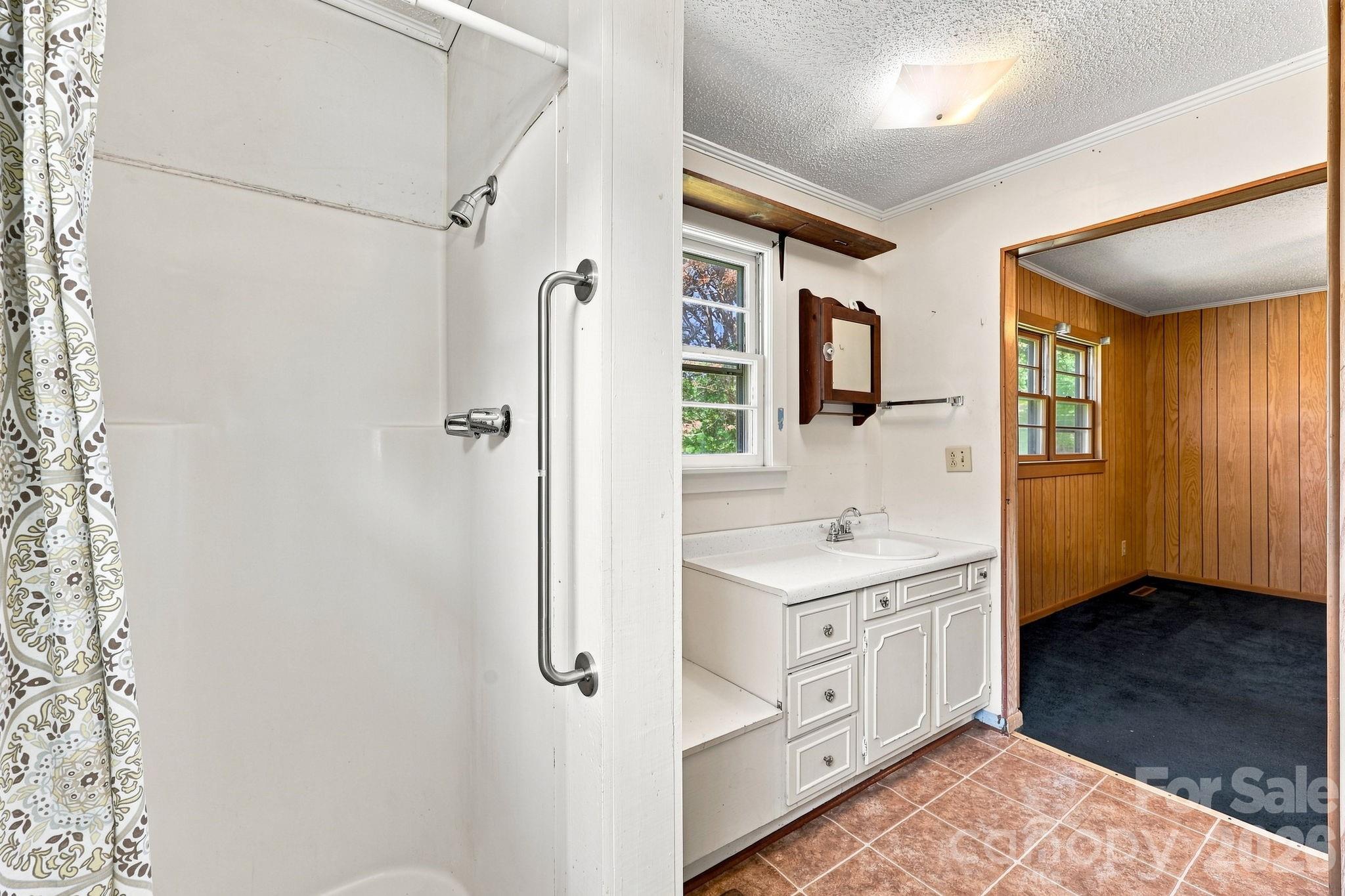 2565 Weaver Road Property Photo 27