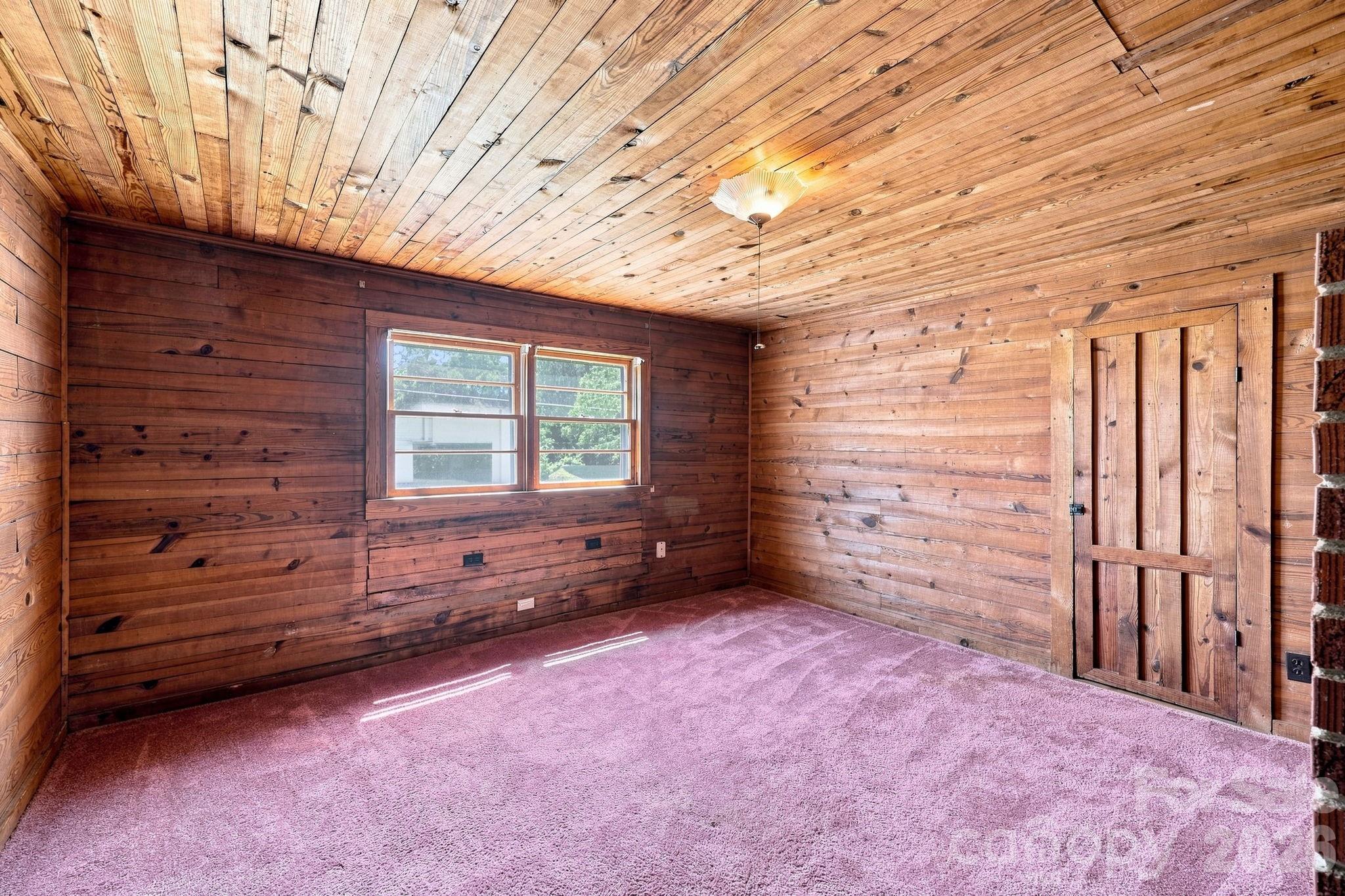 2565 Weaver Road Property Photo 30