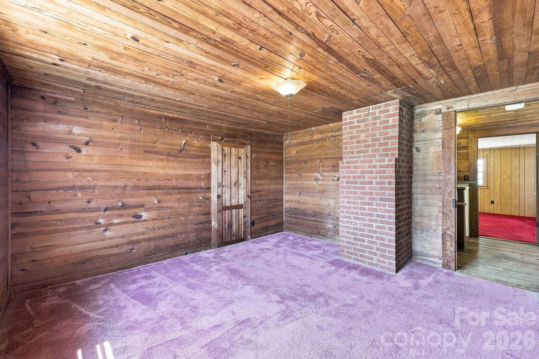 2565 Weaver Road Property Photo 31