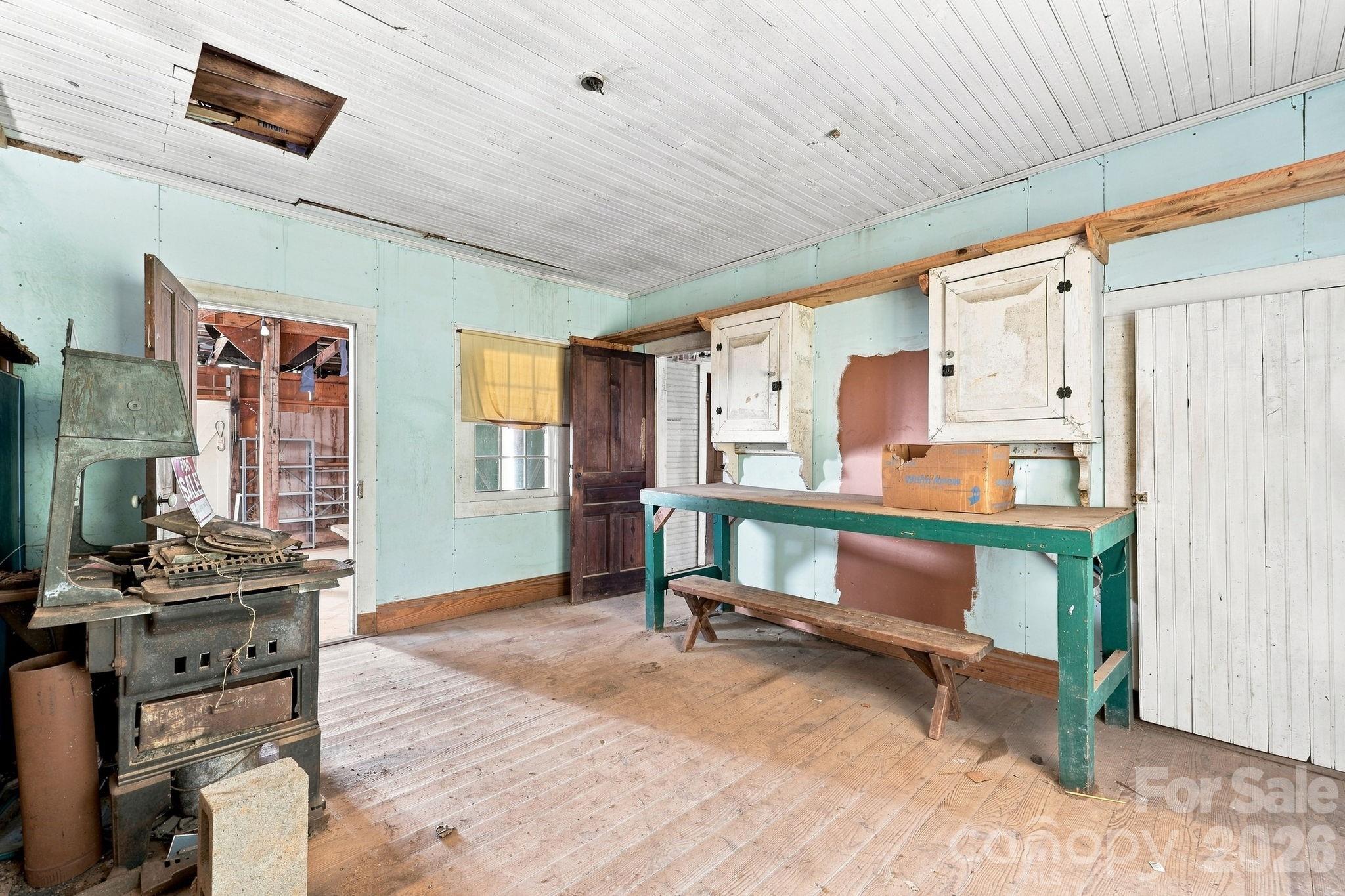 2565 Weaver Road Property Photo 45
