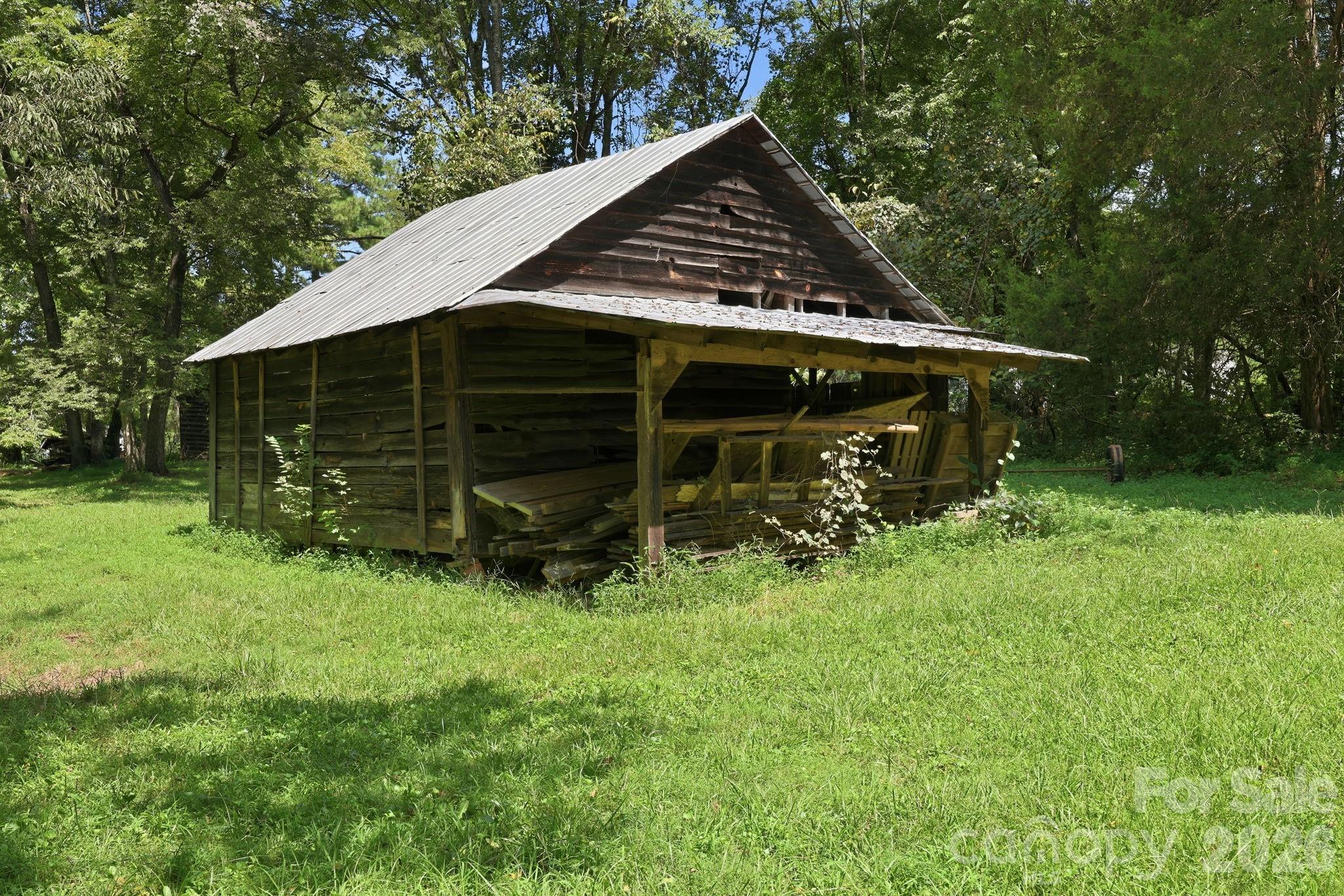 2565 Weaver Road Property Photo 46