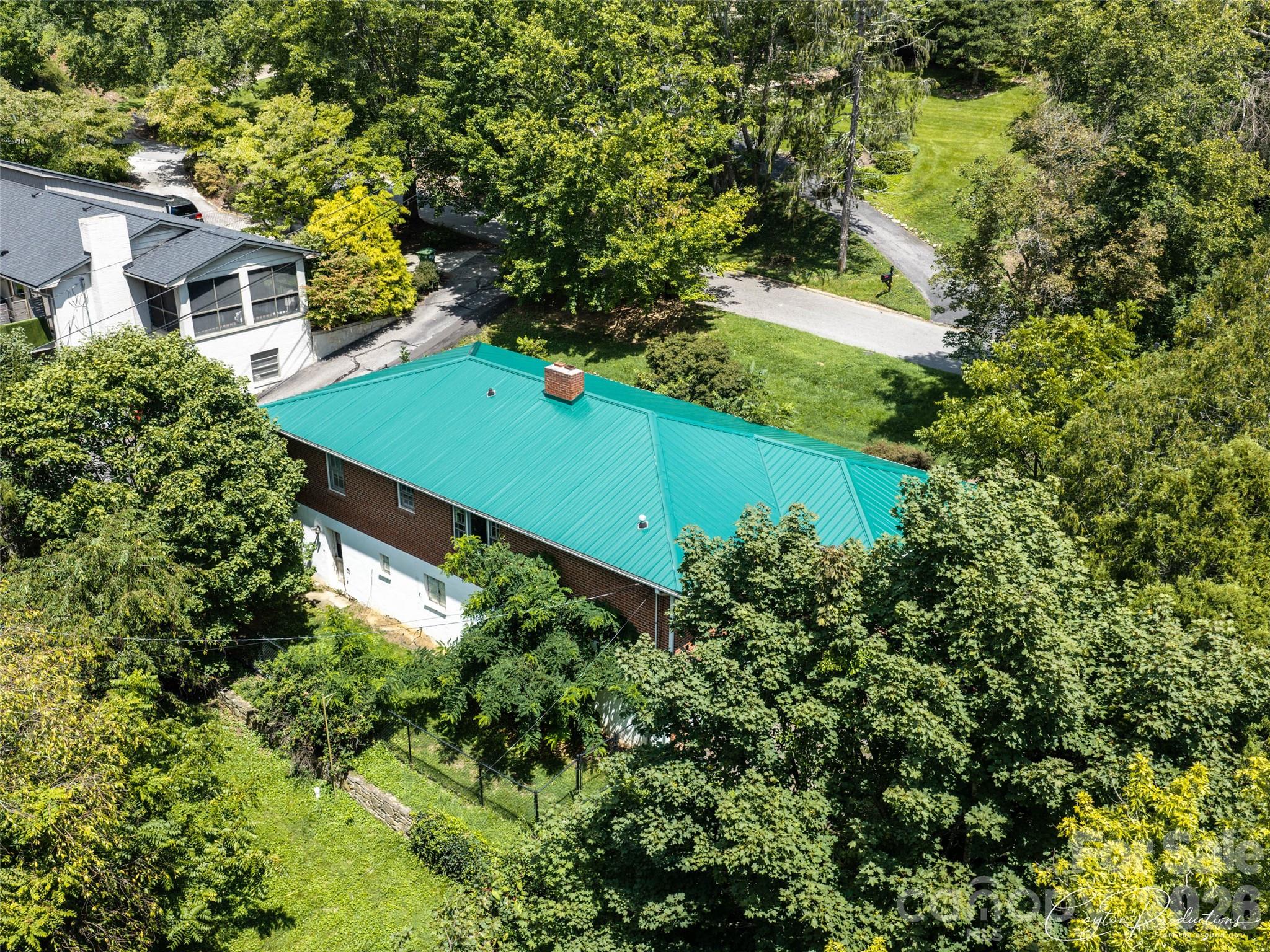 150 Stratford Road Property Photo 3