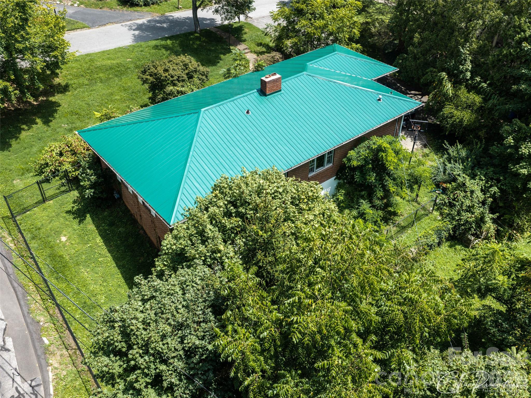 150 Stratford Road Property Photo 4