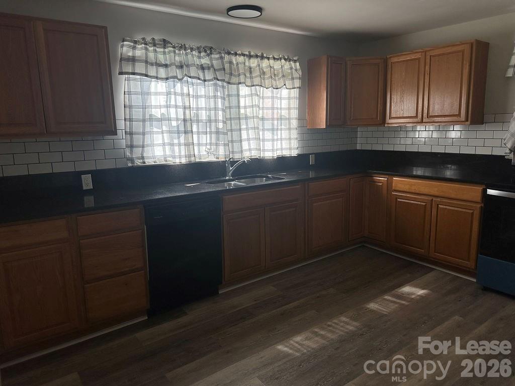 919 Main Street Property Photo 3
