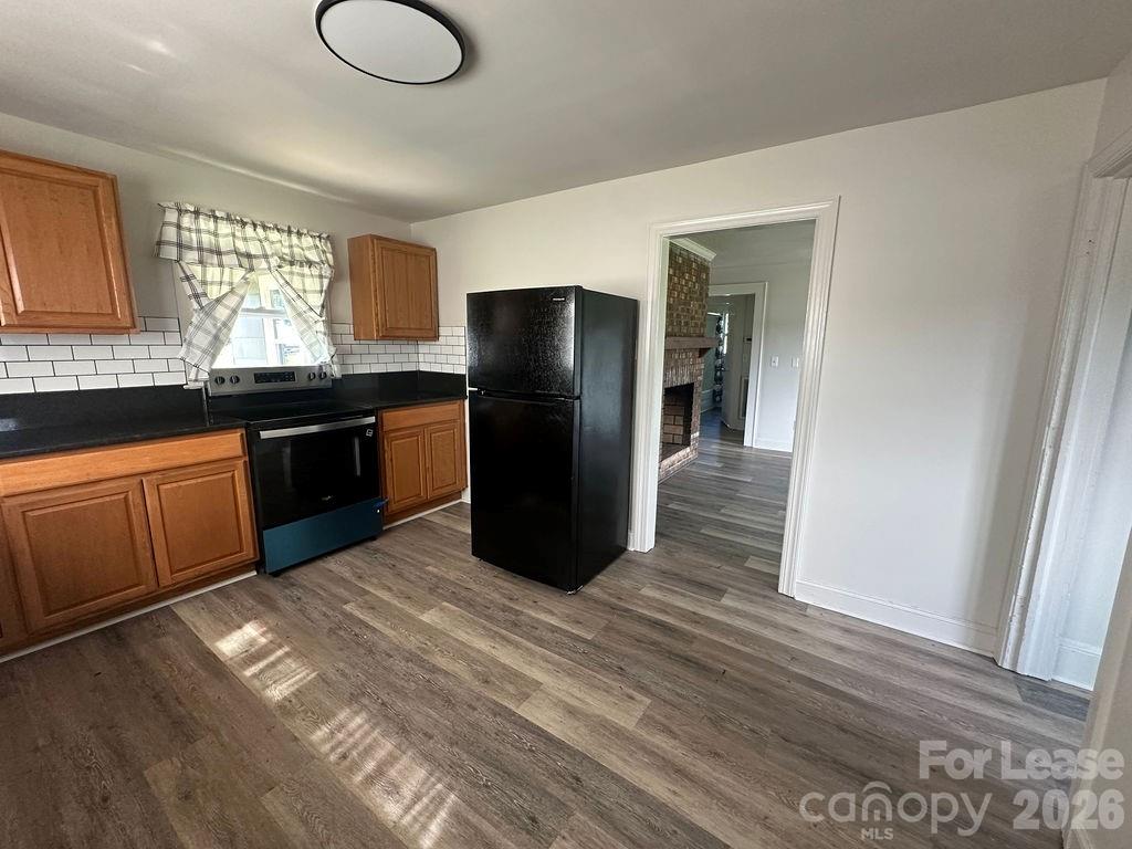 919 Main Street Property Photo 6