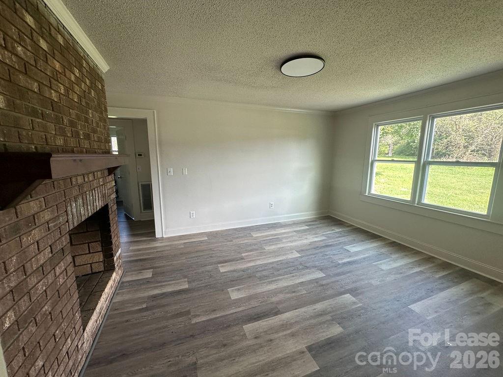 919 Main Street Property Photo 7