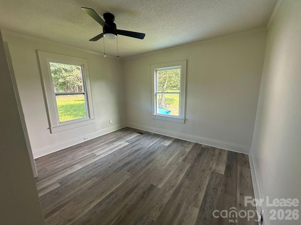 919 Main Street Property Photo 10