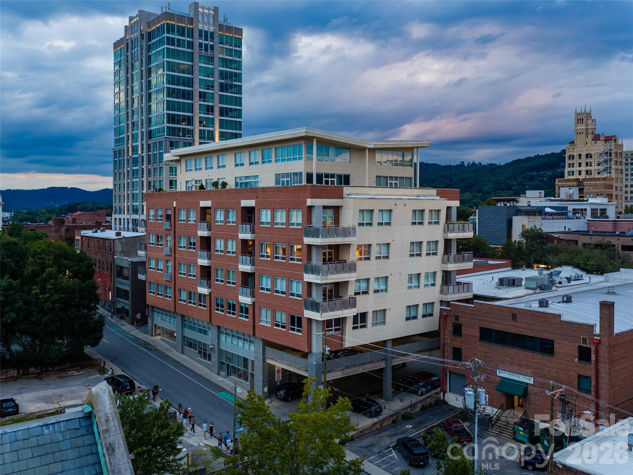 12 S Lexington Avenue 407 Property Photo 1