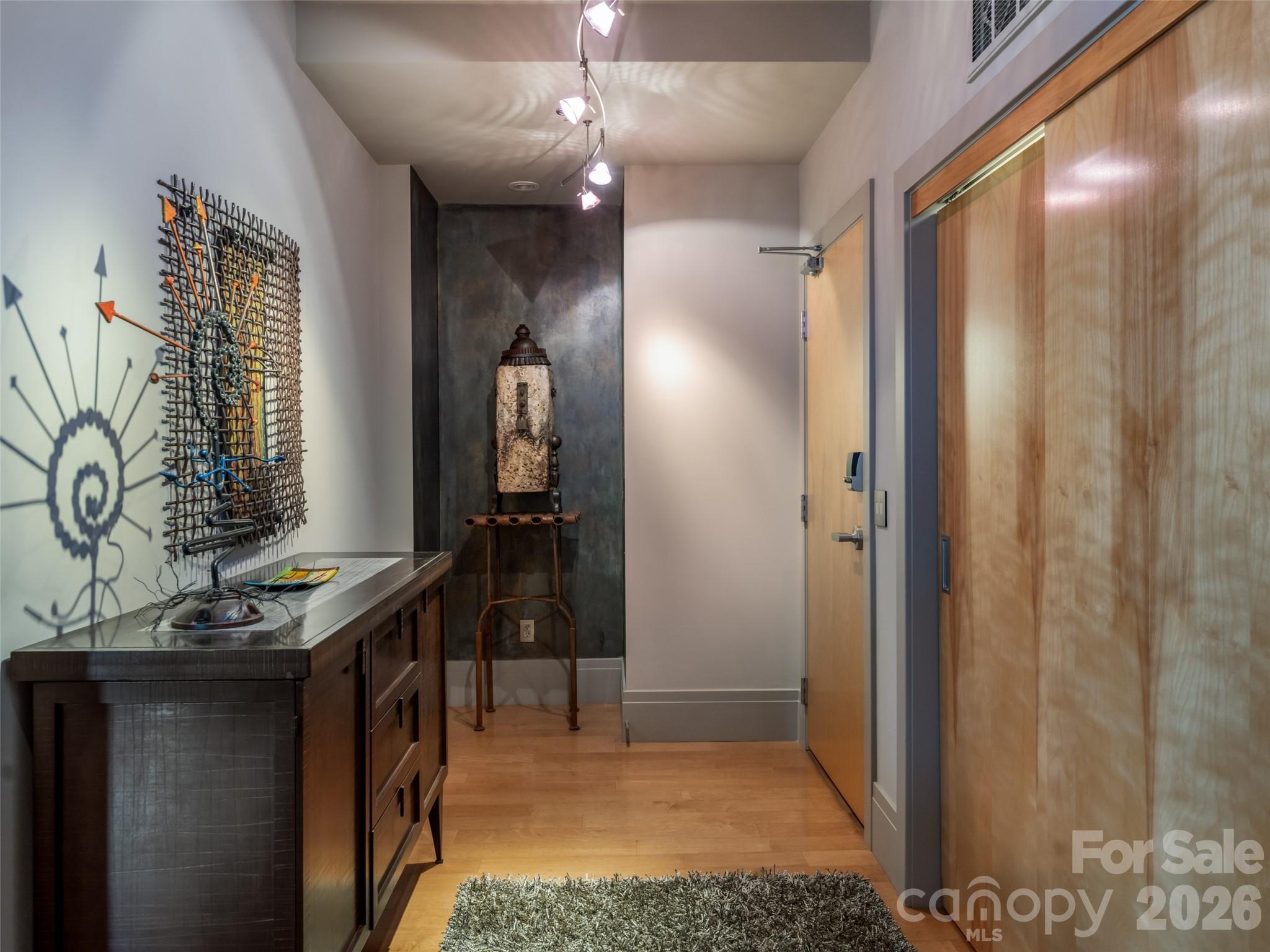 12 S Lexington Avenue 407 Property Photo 2