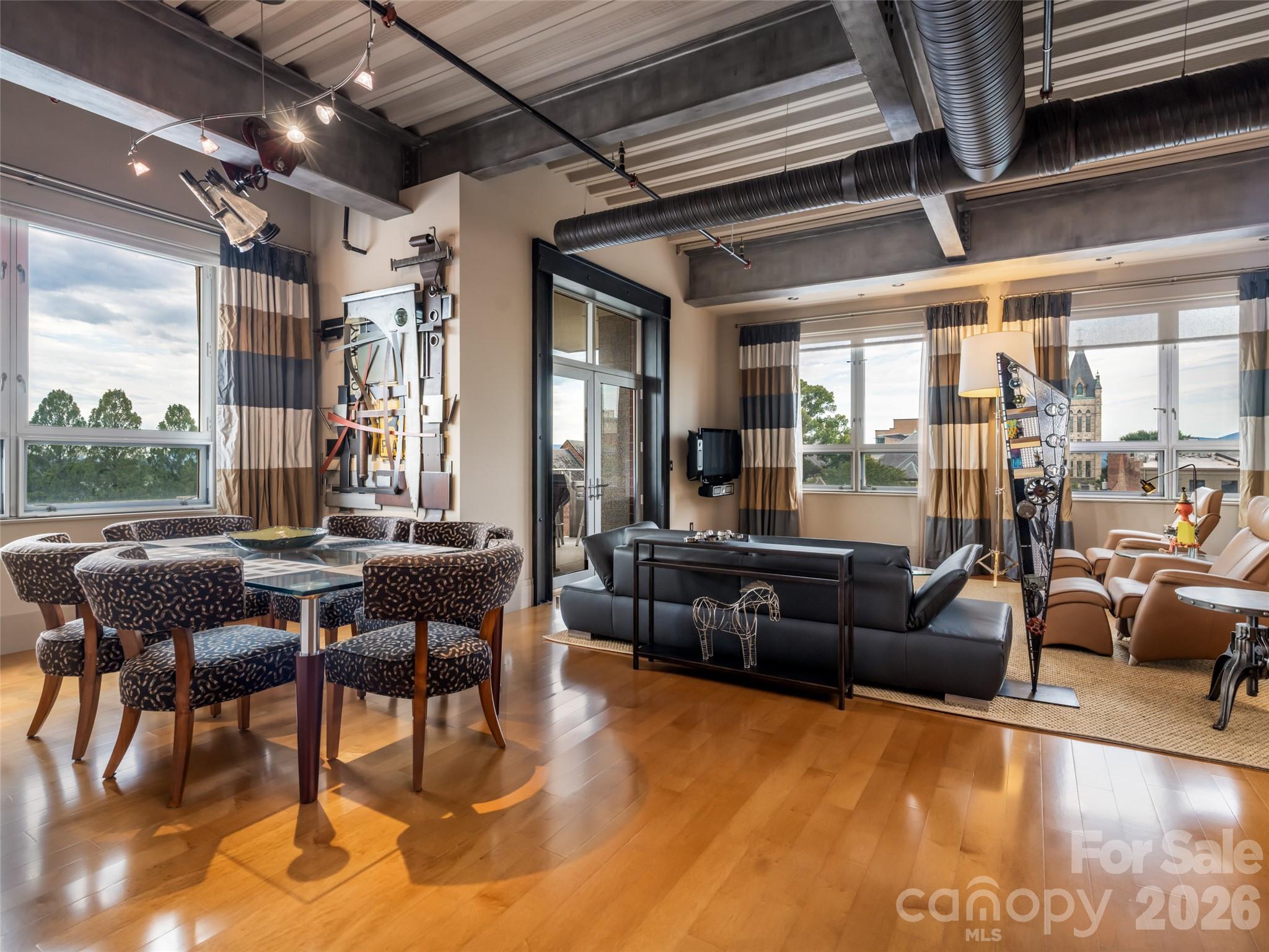 12 S Lexington Avenue 407 Property Photo 4