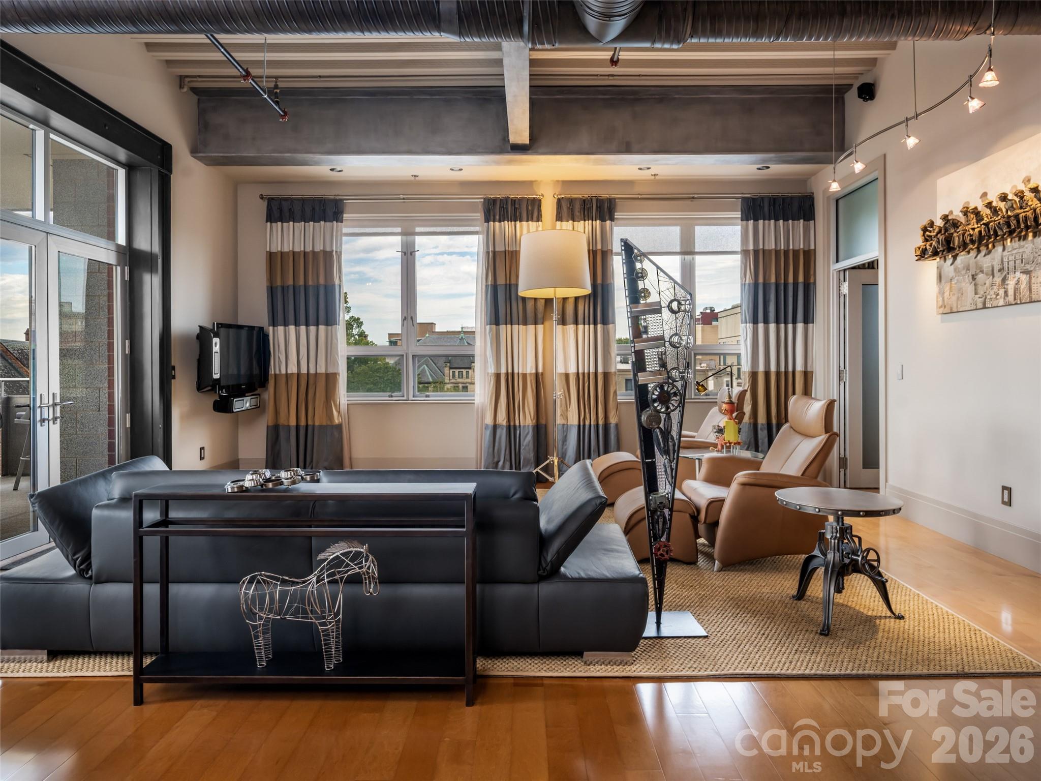 12 S Lexington Avenue 407 Property Photo 5