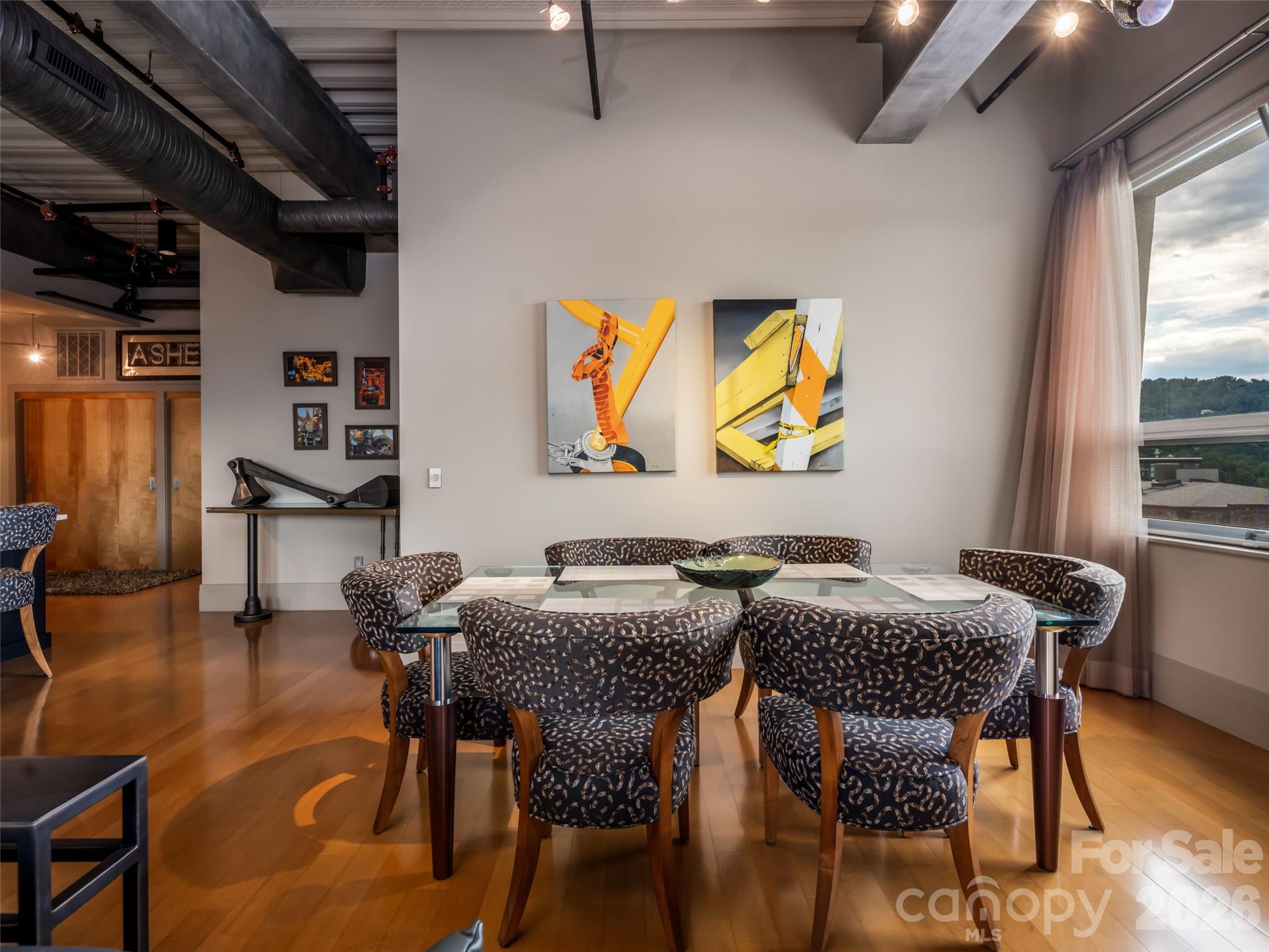 12 S Lexington Avenue 407 Property Photo 6