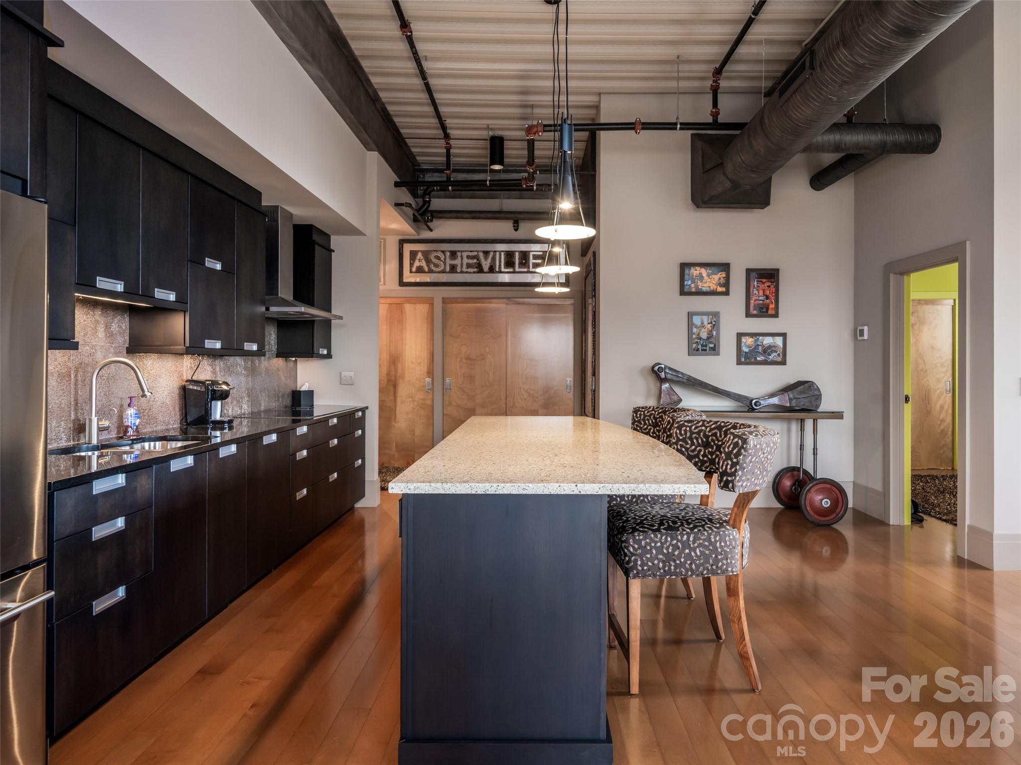 12 S Lexington Avenue 407 Property Photo 10