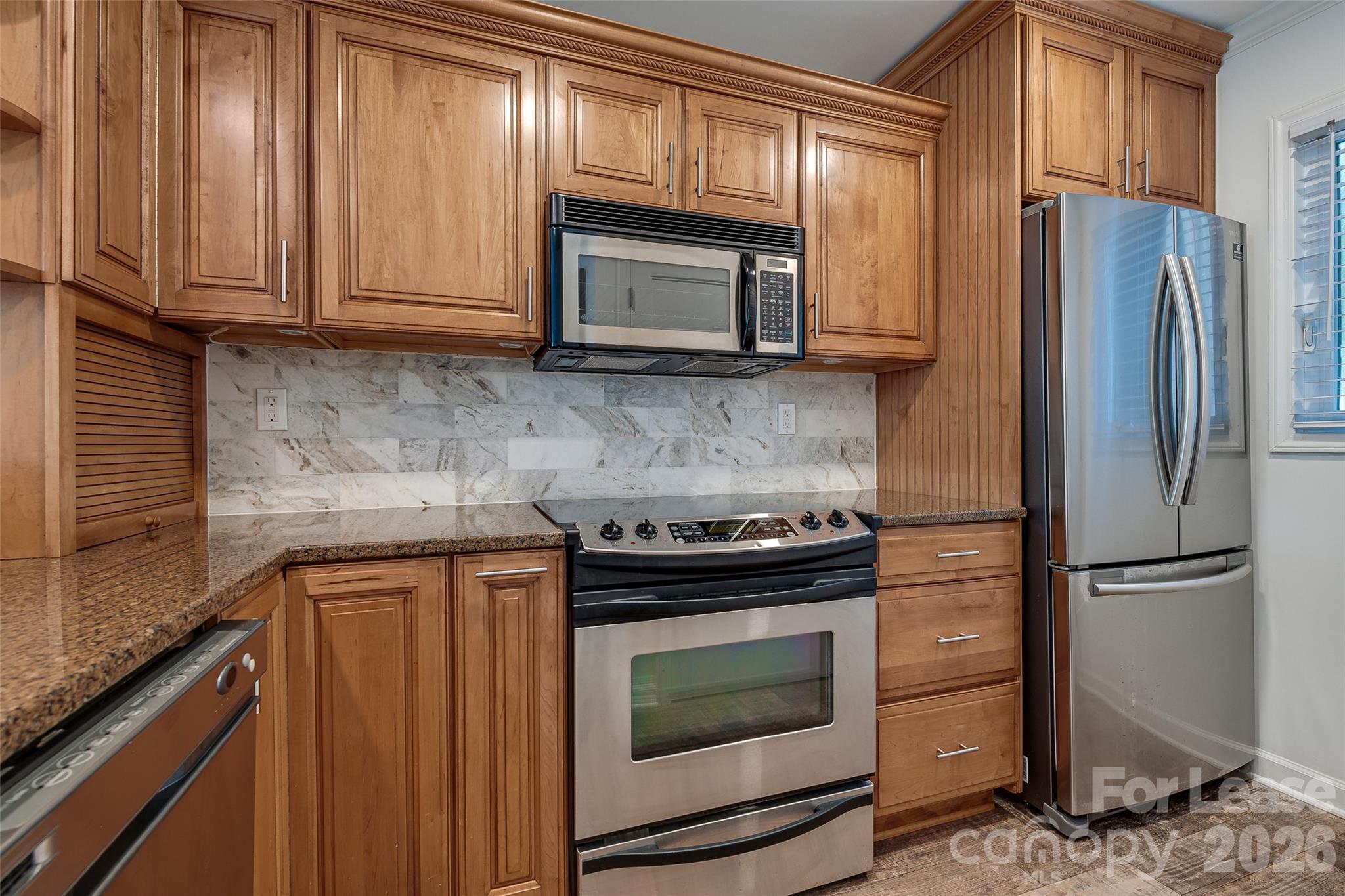 646 Portside Drive Property Photo 10