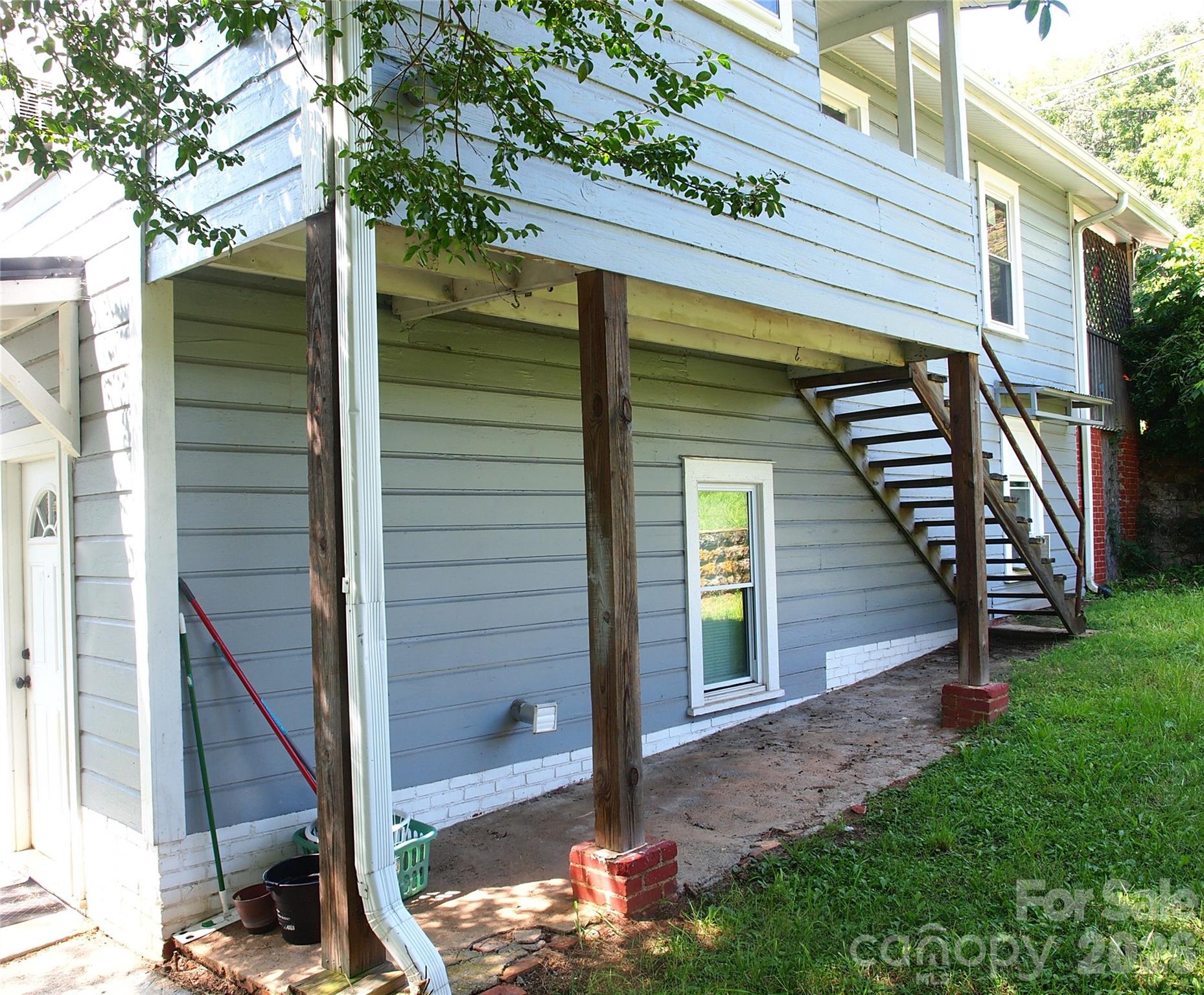 384 Pisgah Drive Property Photo 5