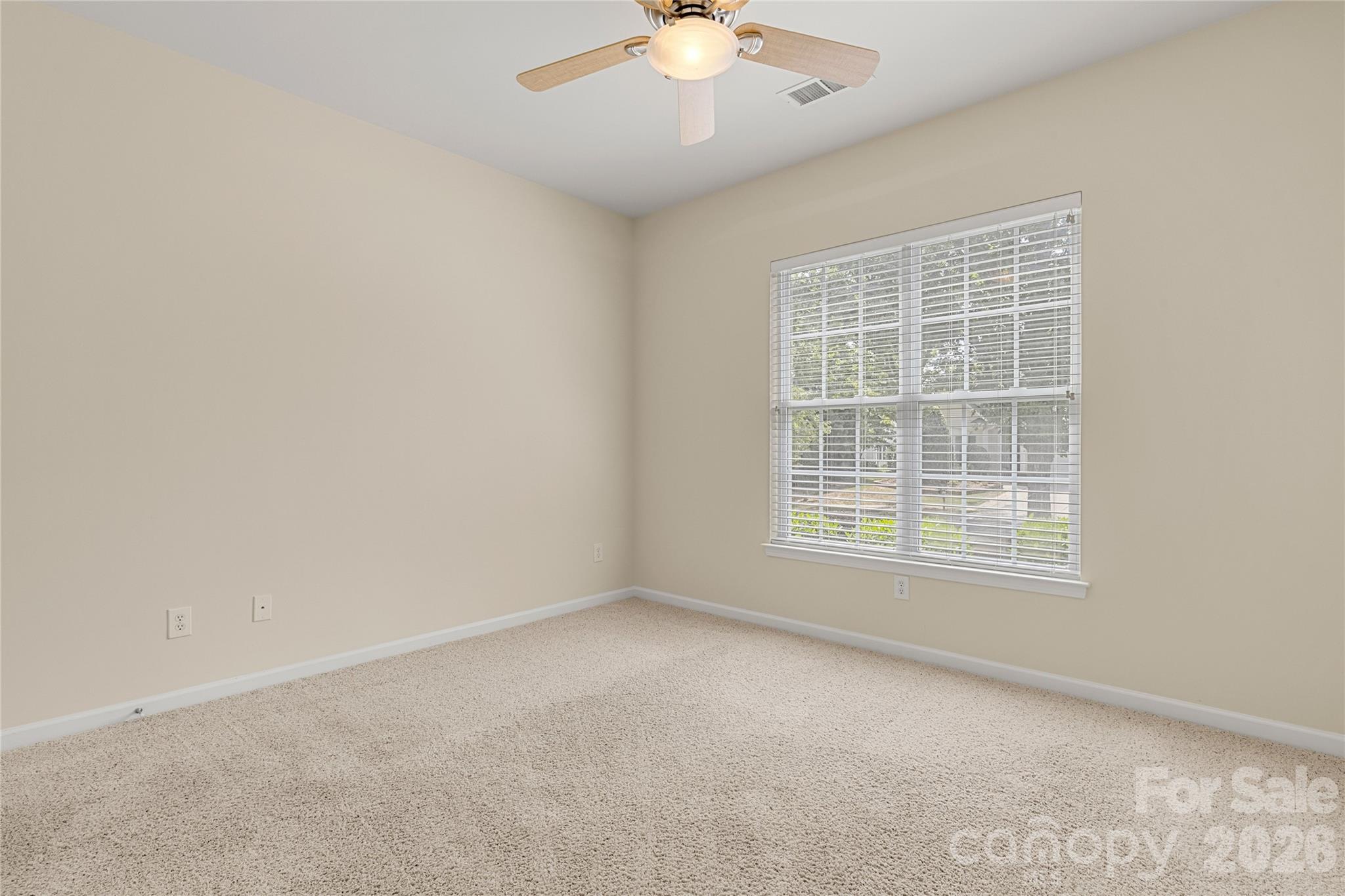 43026 Mimosa Court Property Photo 5