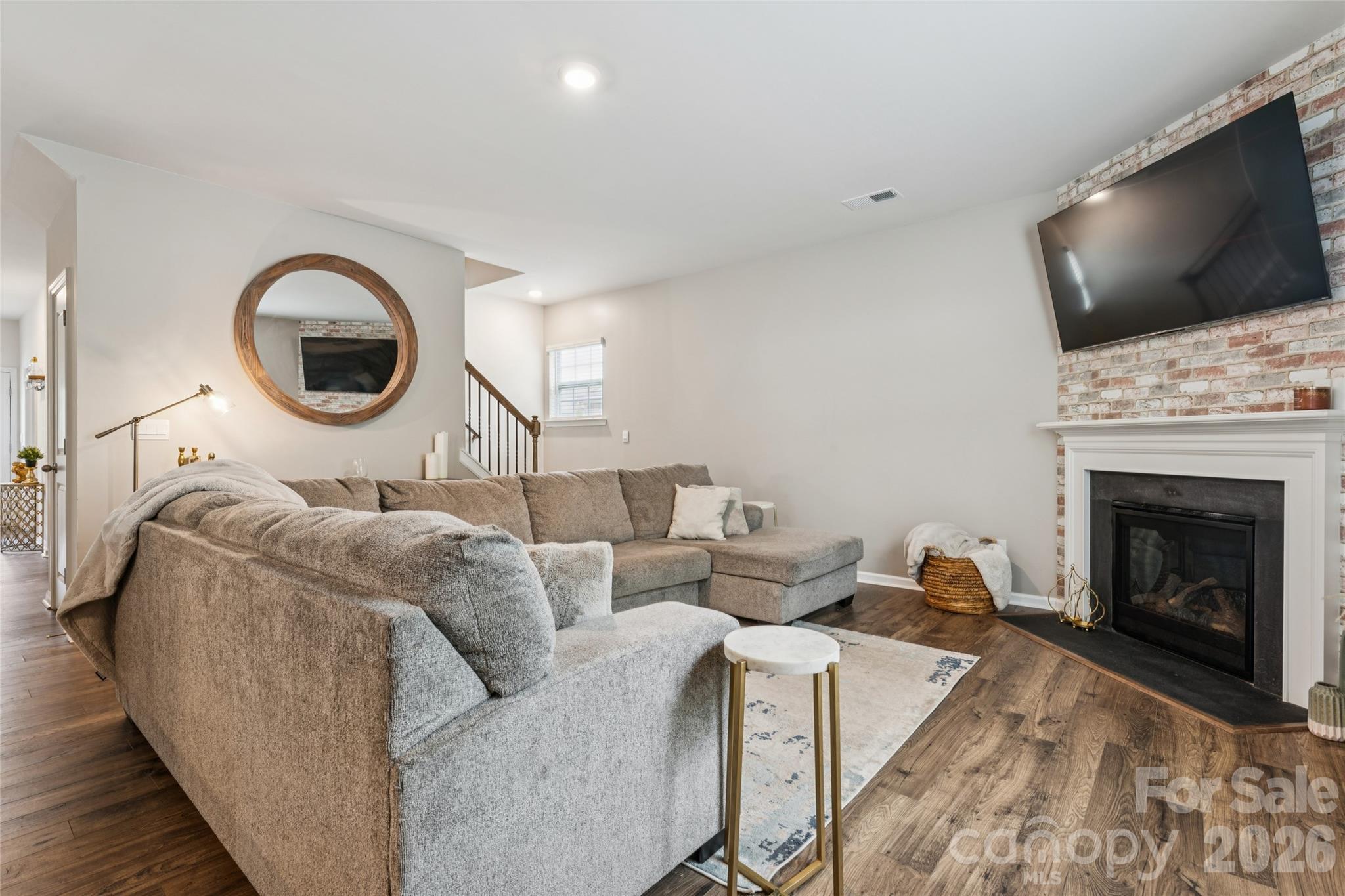 3719 Stanley Creek Drive Property Photo 8