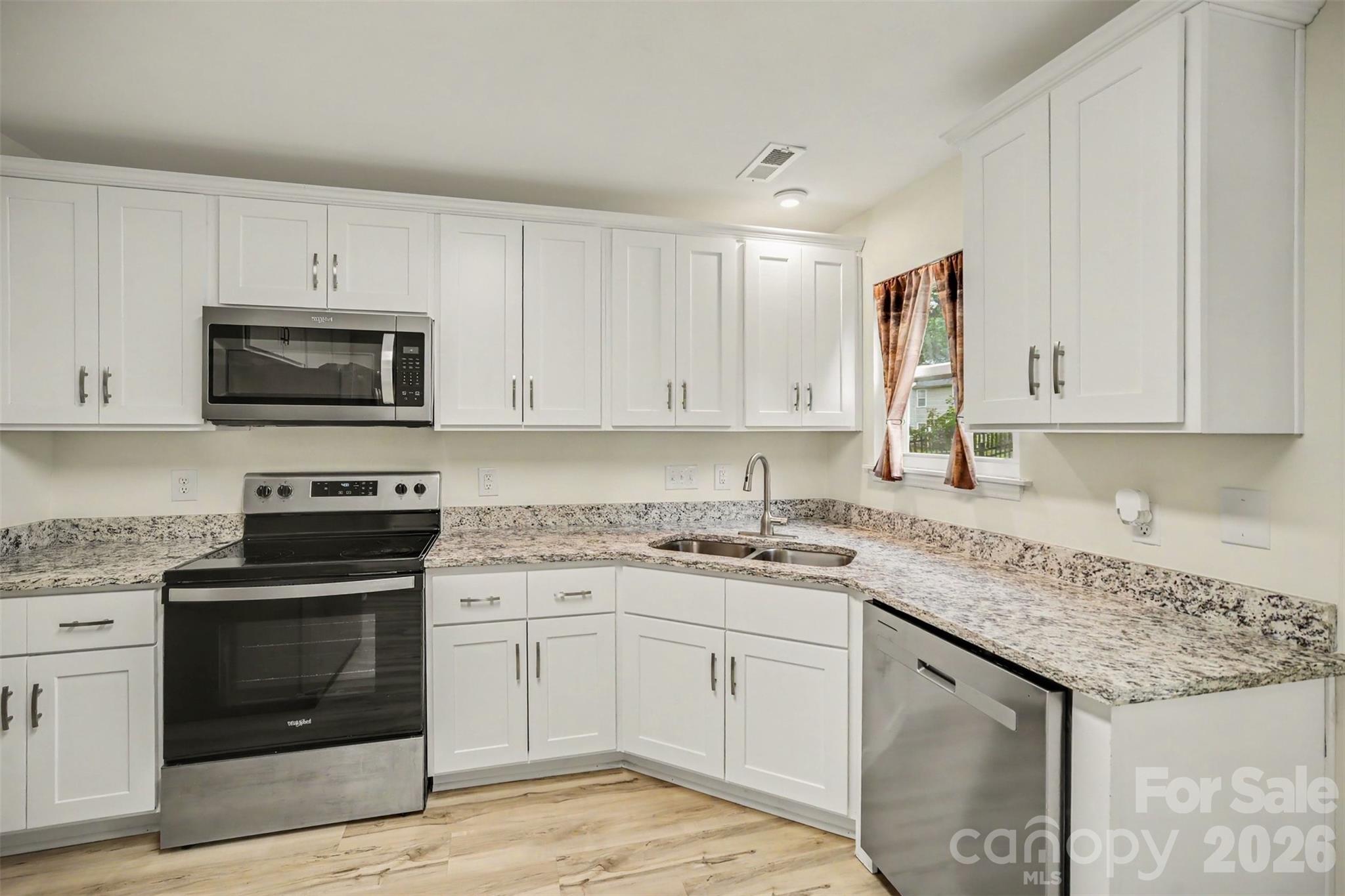 8500 Woodhill Manor Court Property Photo 27