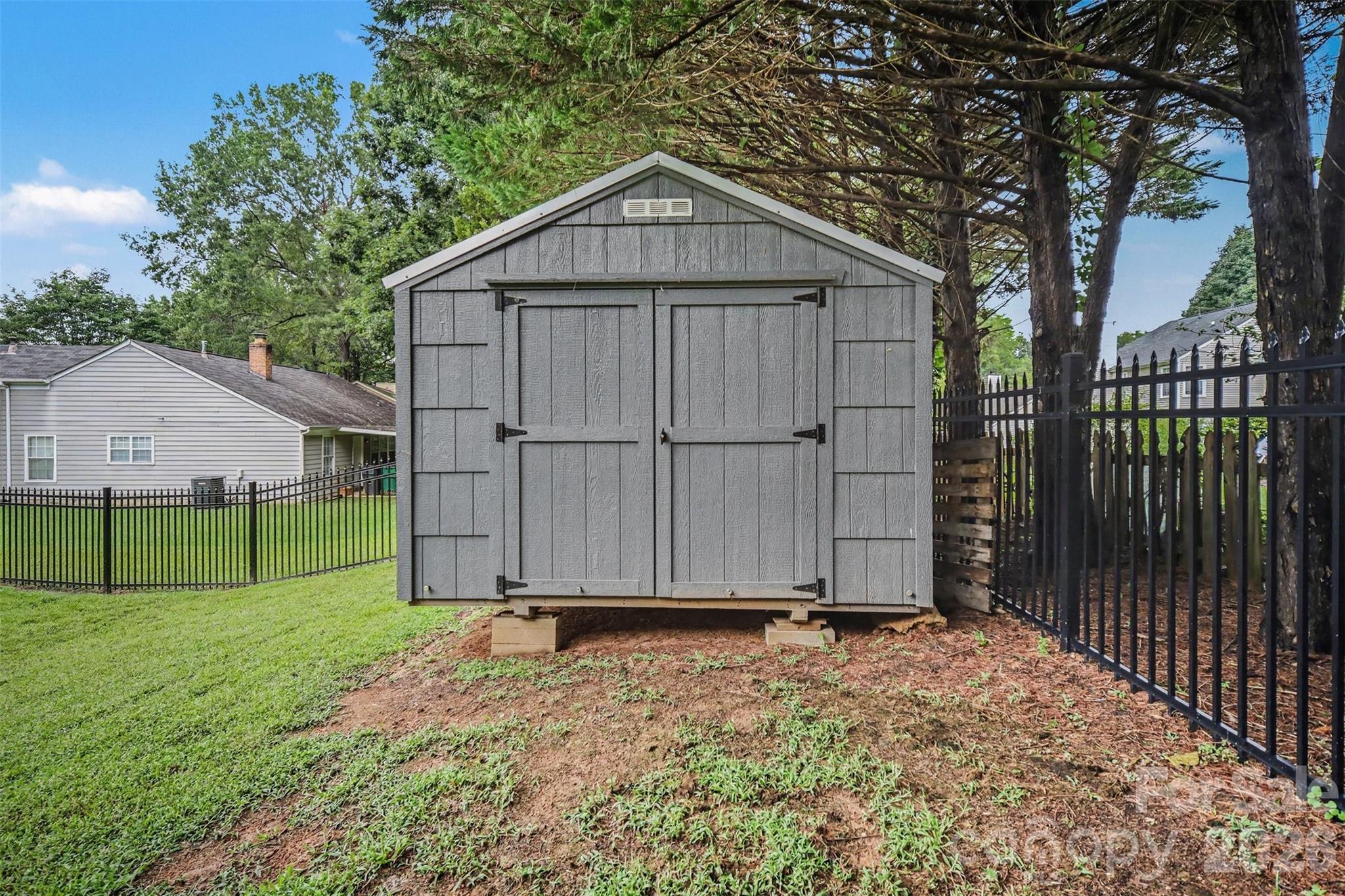 8500 Woodhill Manor Court Property Photo 41