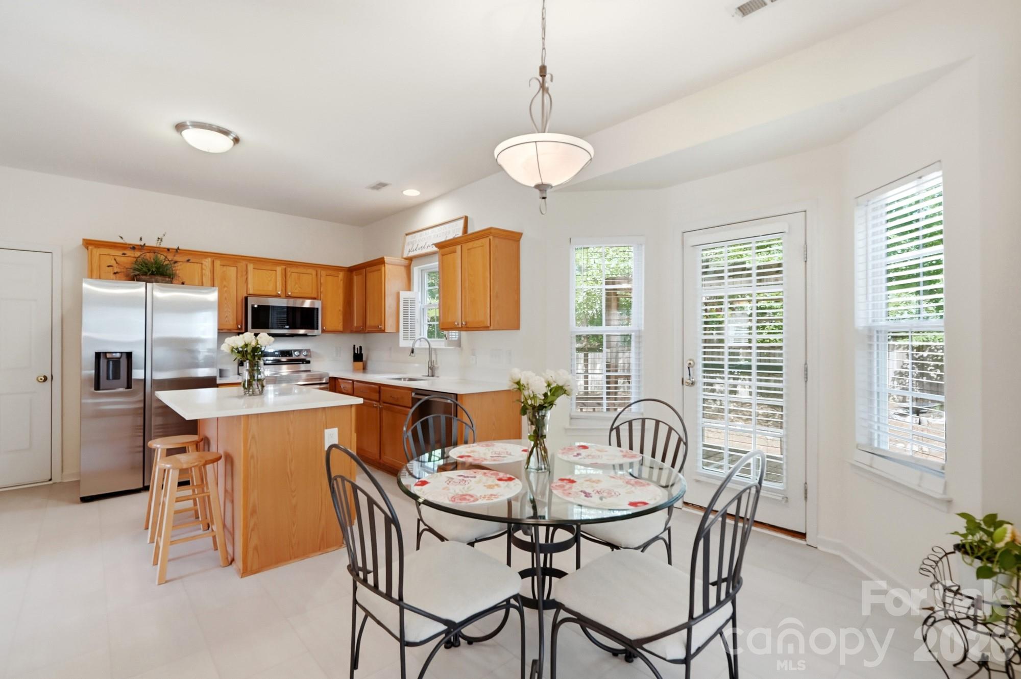 7202 Red Bush Court Property Photo 10